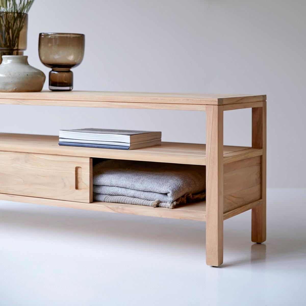 Tikamoon TV Schrank aus massivem Teakholz 130 cm Anton