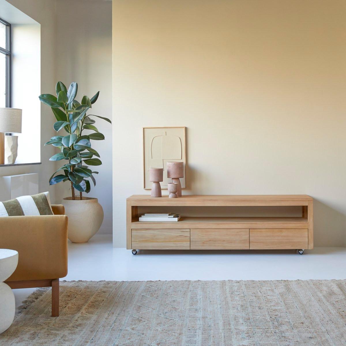 Tikamoon TV Schrank aus massivem Teakholz 180 cm Anoa