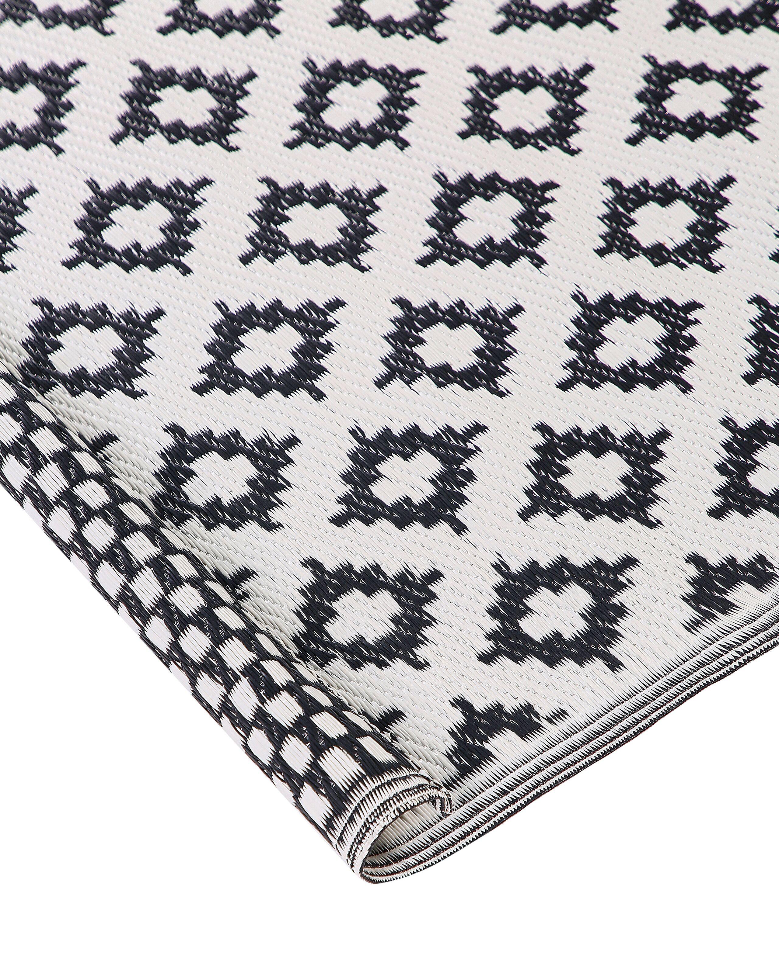 Beliani Outdoorteppich aus Polypropylen Modern THANE