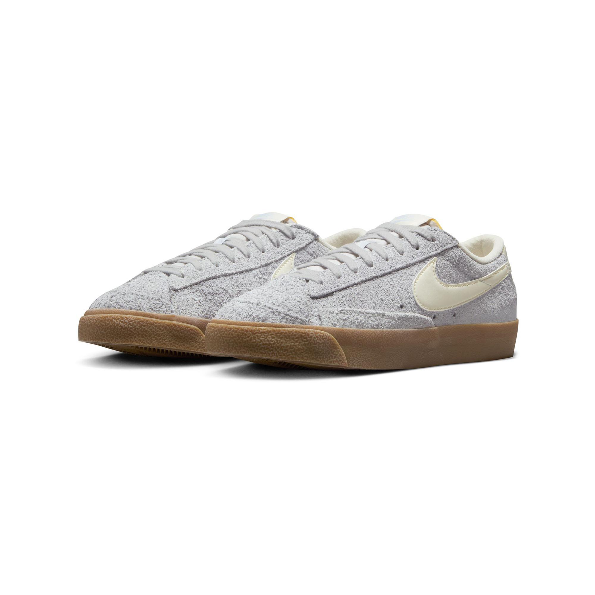 NIKE Wmns Blazer Lo'77 Vntg Sneakers, Low Top