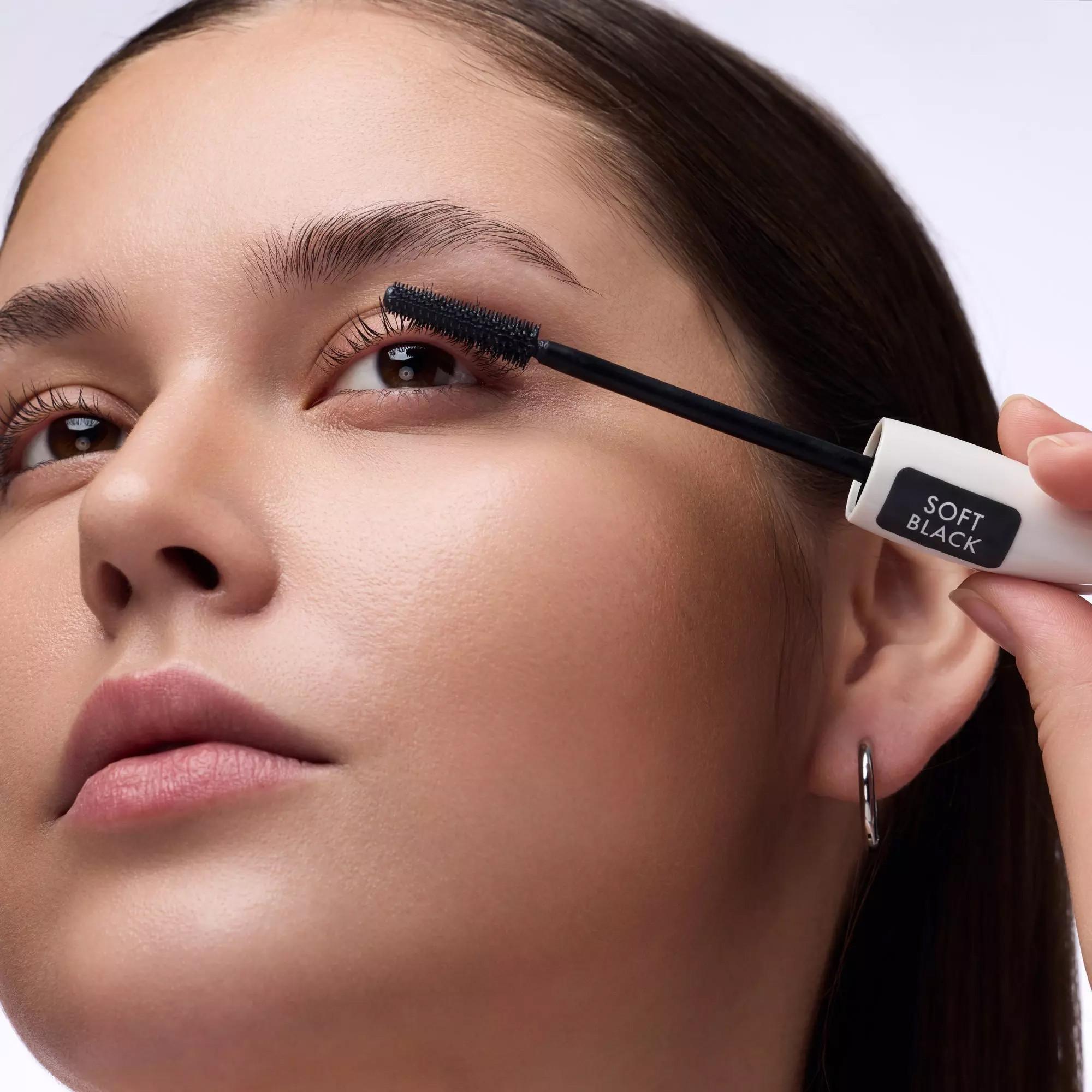 CATRICE Glam & Doll Tinted Primer Mascara Base