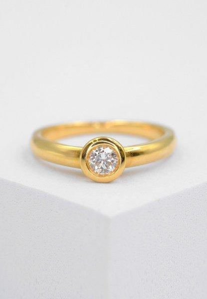 MUAU Schmuck Solitaire Ring Diamant 0.25ct. Gelbgold 750