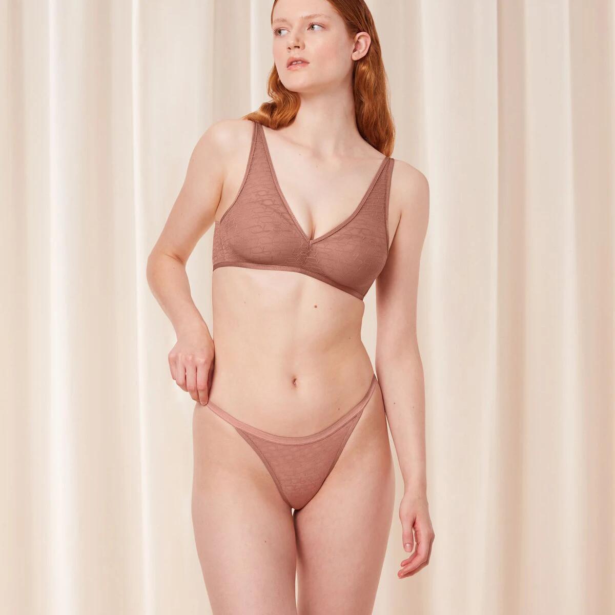 Triumph string signature sheer