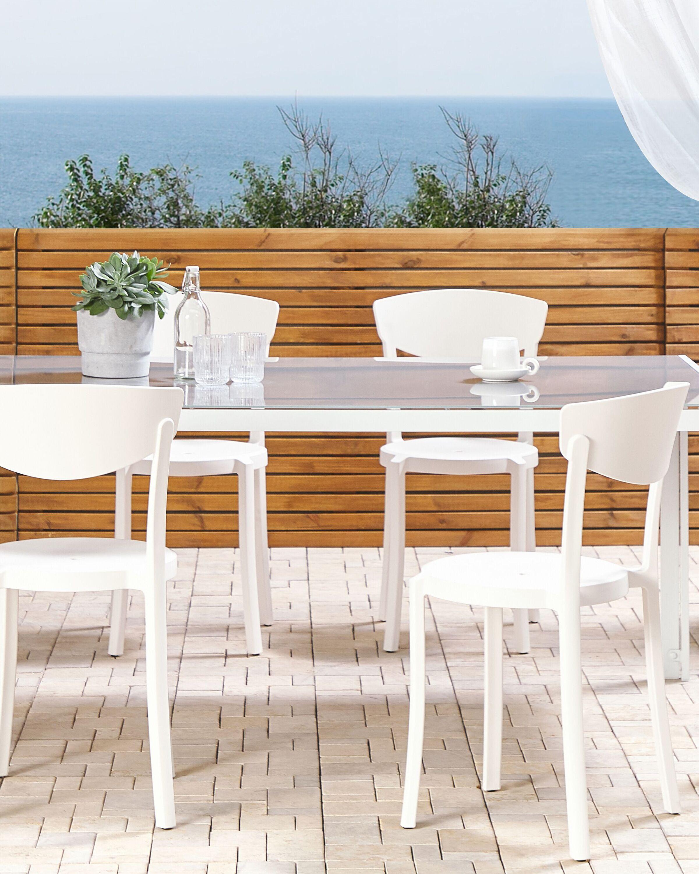 Beliani Gartenstuhl 4er Set aus Kunststoff Skandinavisch VIESTE