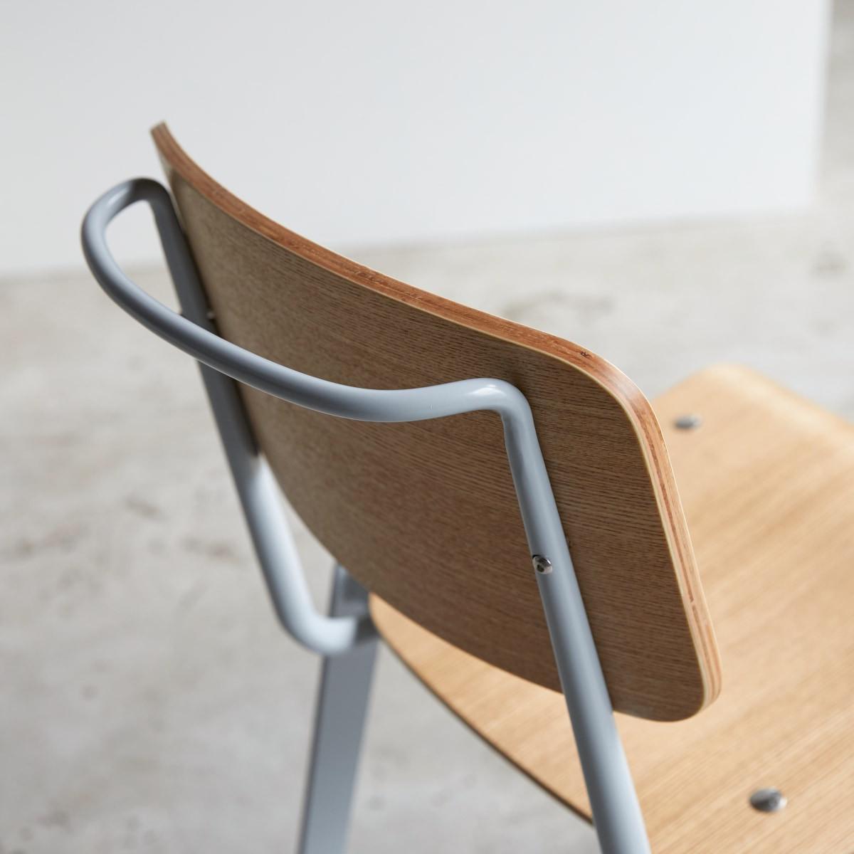 Tikamoon Stuhl aus Esche und Metall grey Mio