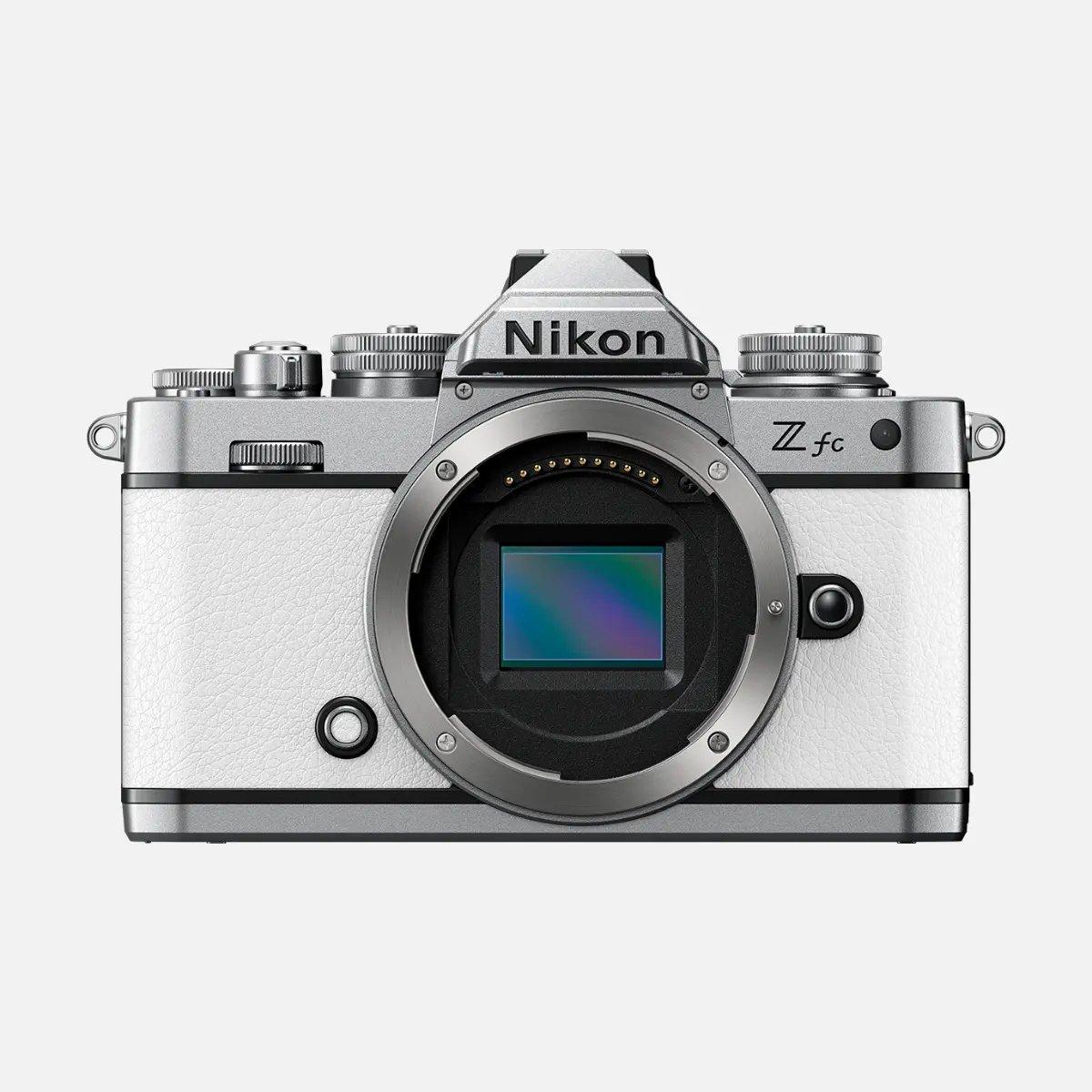 Nikon Z FC + NIKKOR Z DX 16-50 VR SL