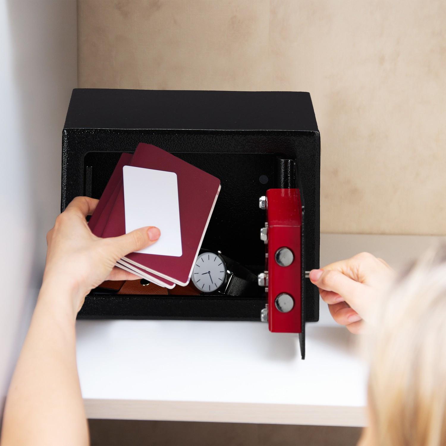 B2X Möbelschrank mit Schlüssel