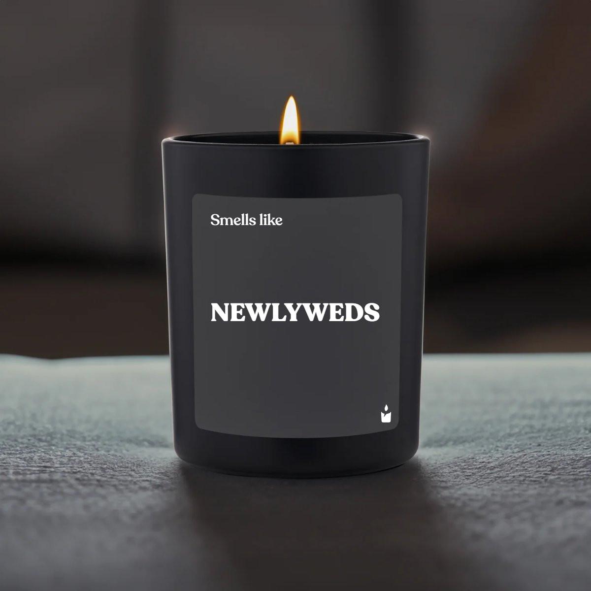 CandleHand Duftkerze Flowery Smells like newlyweds