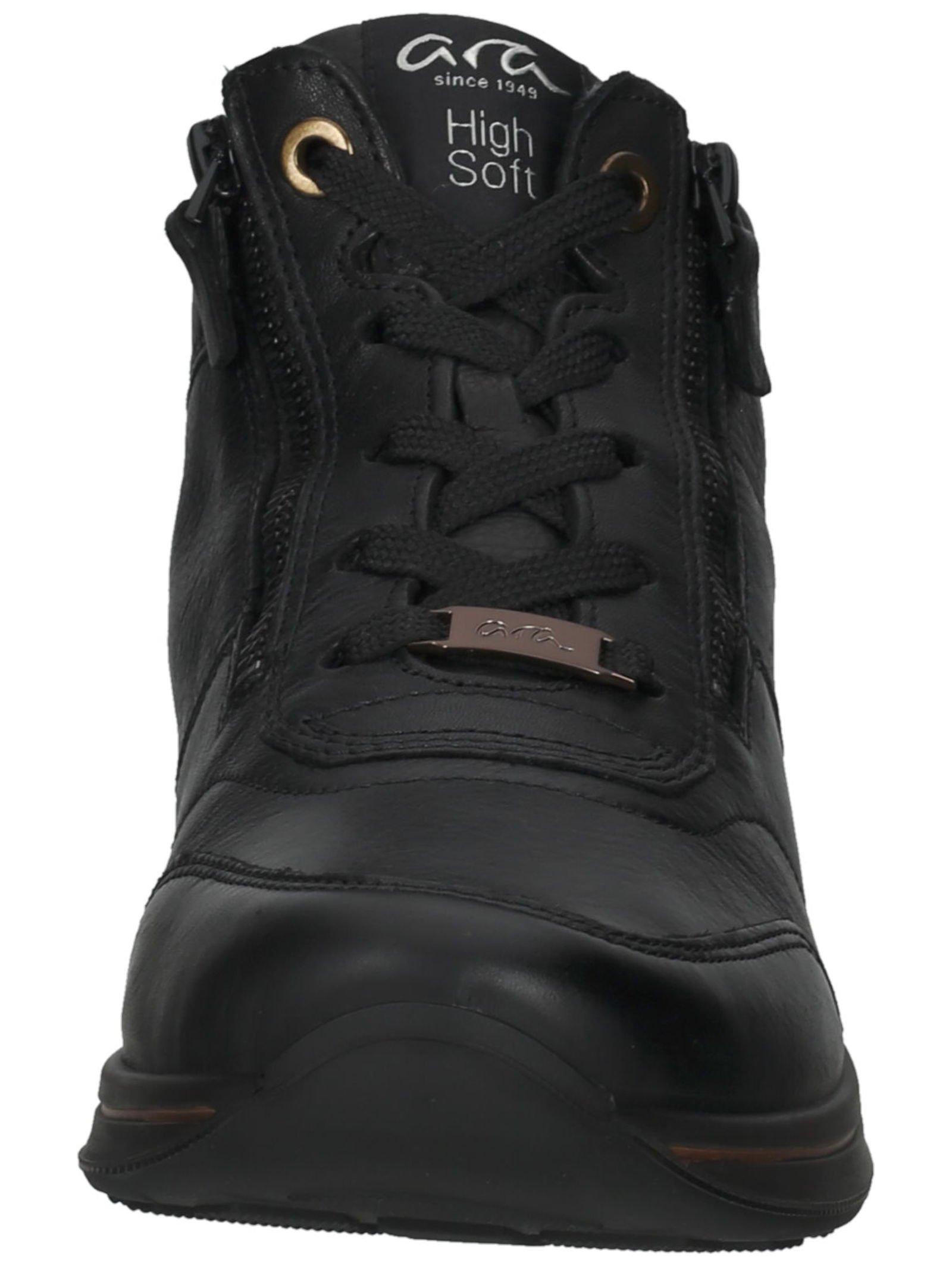 ara Sneaker
