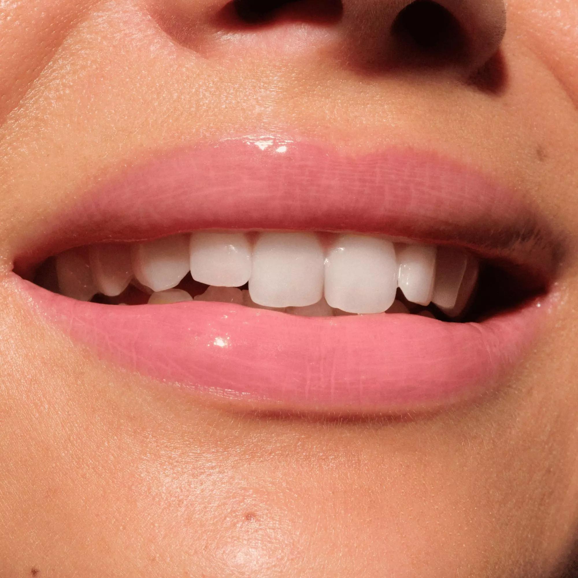 CATRICE Butter Drippin' Glossy Lip Balm