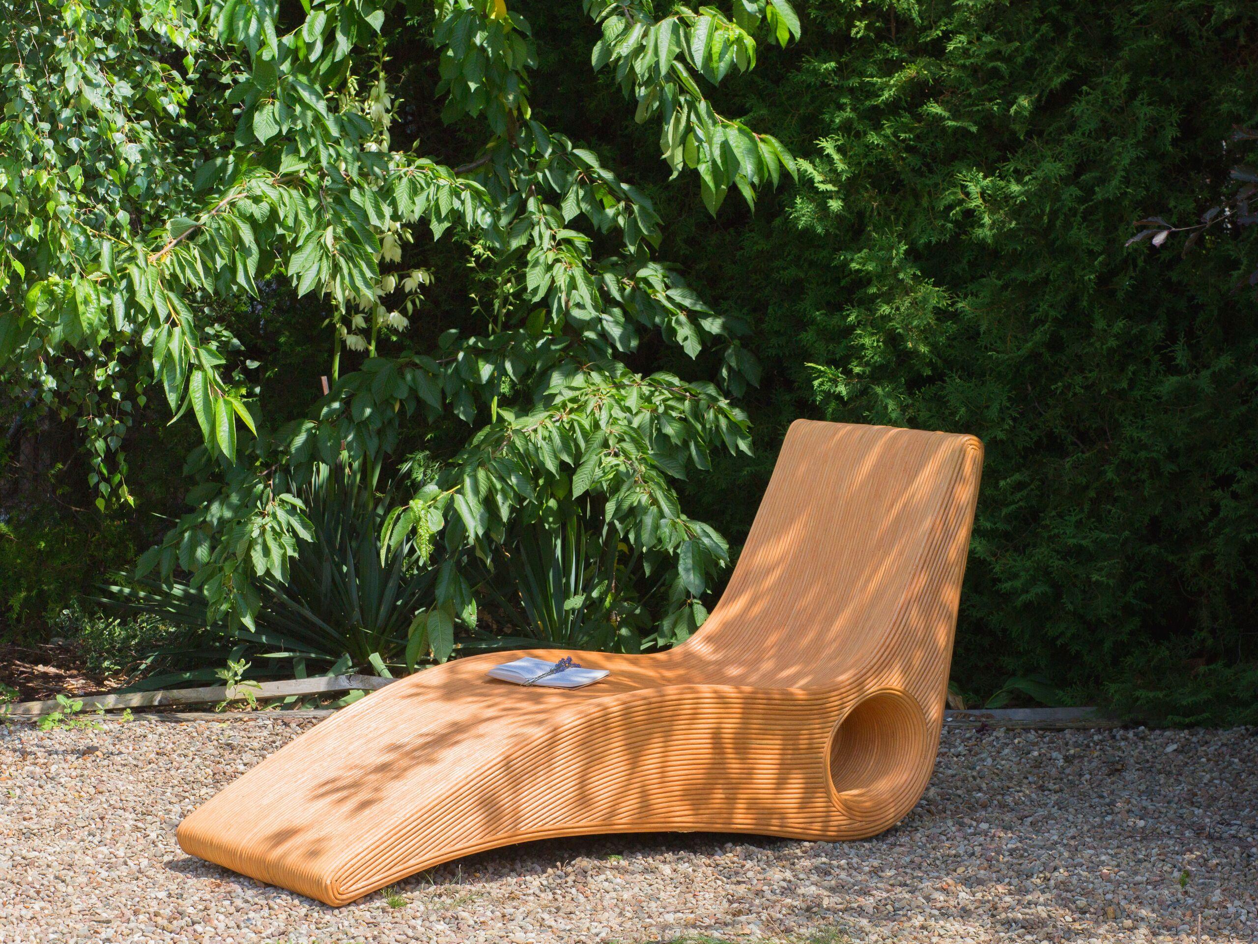 Beliani Sonnenliege aus Rattan Modern AIROLE