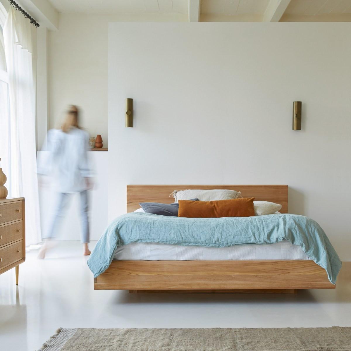 Tikamoon Bett aus massivem Teakholz 160x200 cm Flat