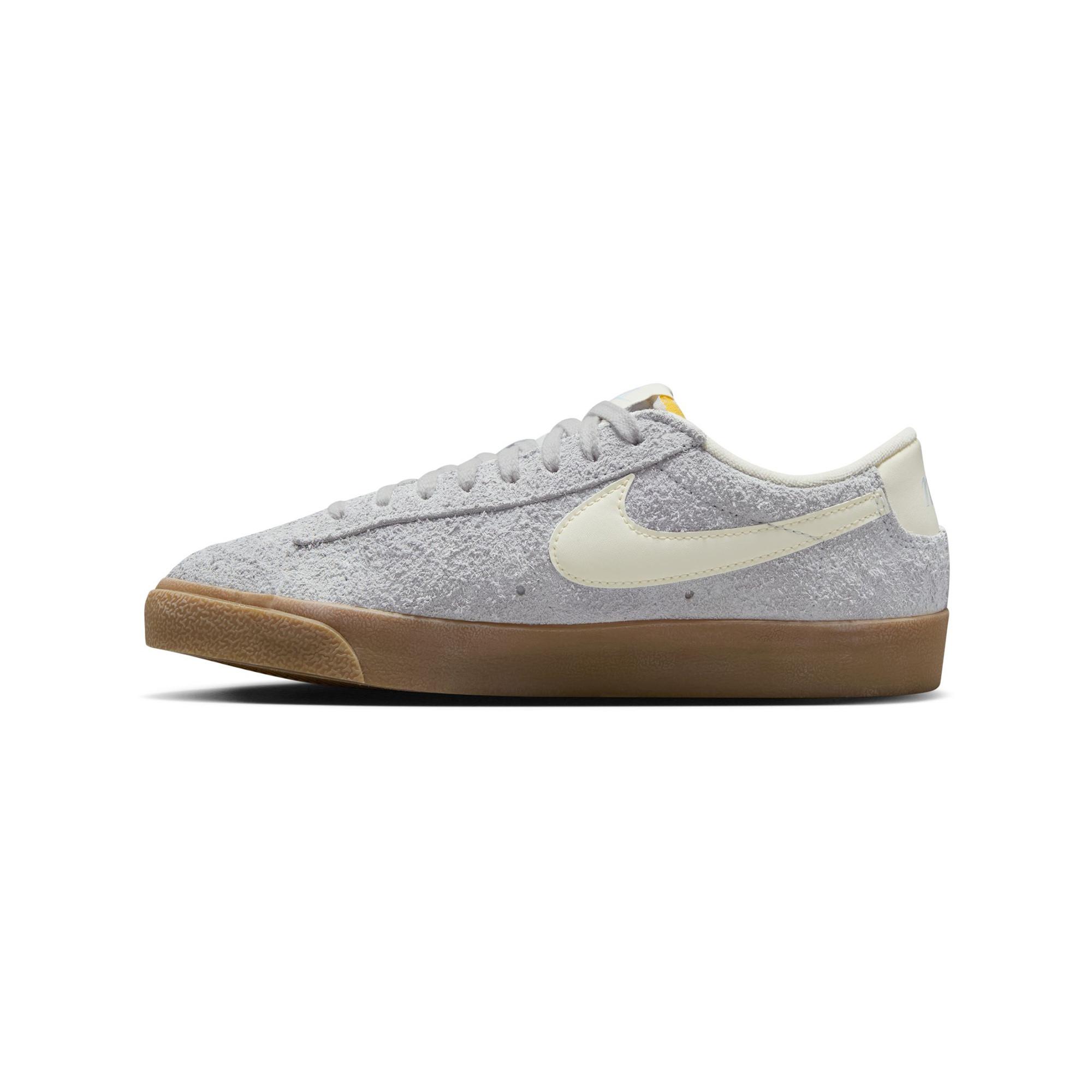 NIKE Wmns Blazer Lo'77 Vntg Sneakers, Low Top