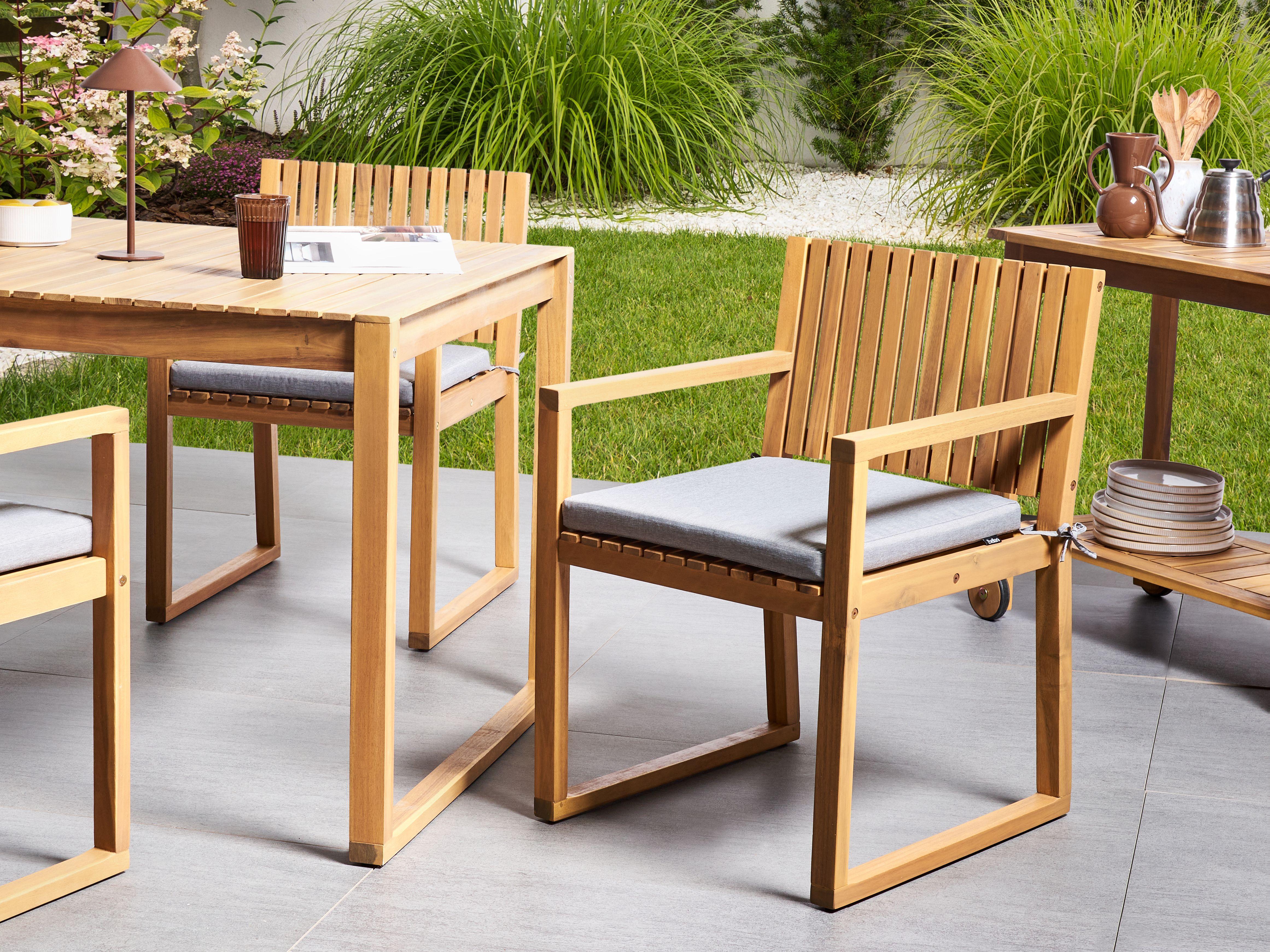 Beliani Gartenstuhlkissen 8er Set aus Kunstleinen Modern SASSARI PREMIUM