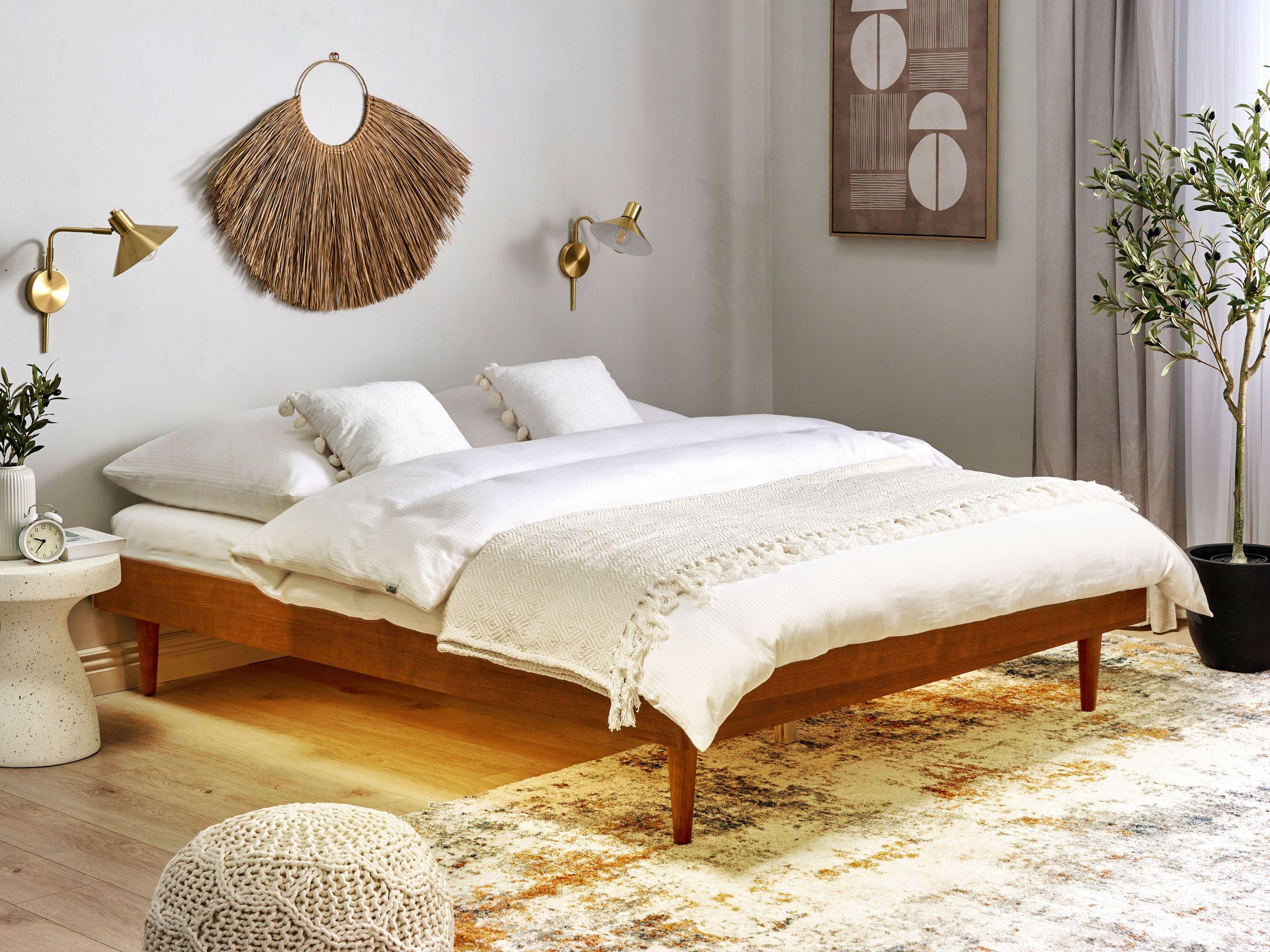 Beliani Bett mit LED aus MDF-Platte Rustikal TOUCY