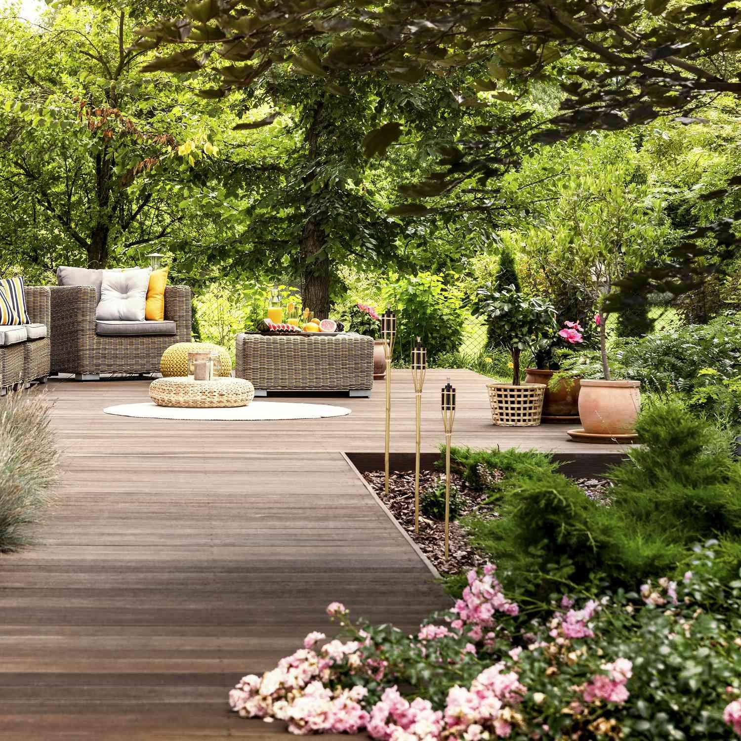 B2X Set mit 12 Gartenfackeln 90 cm