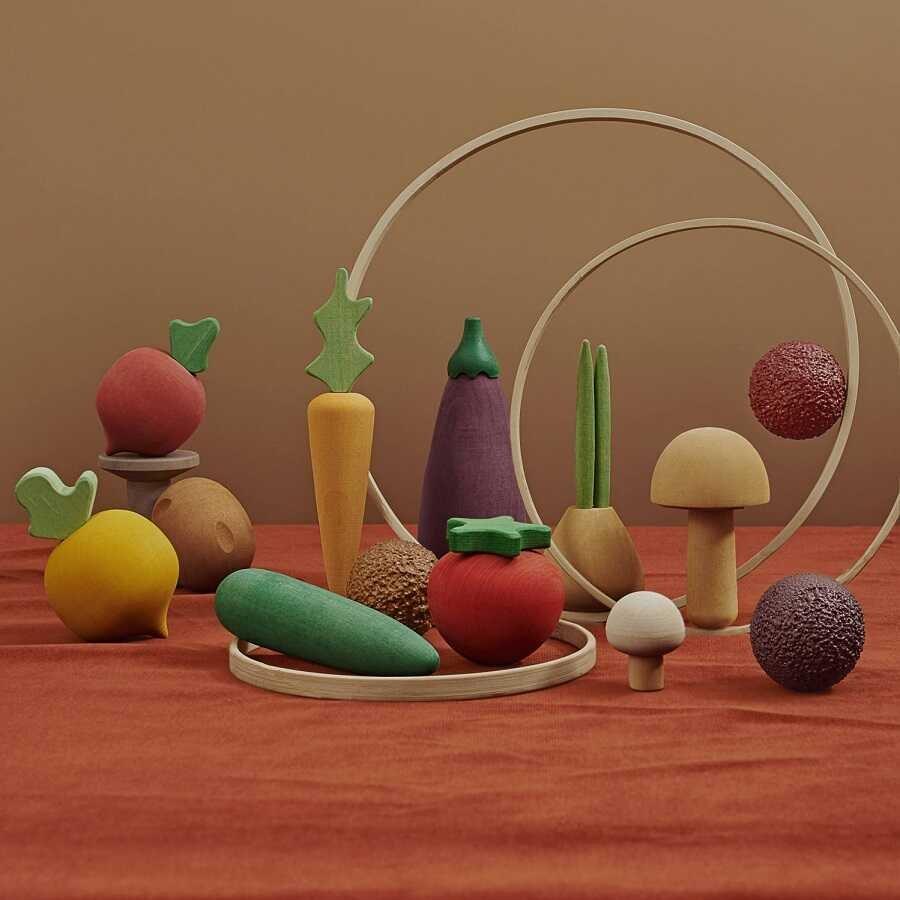 Activity-board Waldorf Spielzeug, Kinderspielzeug, Küchenspielzeug - VEGETABLES