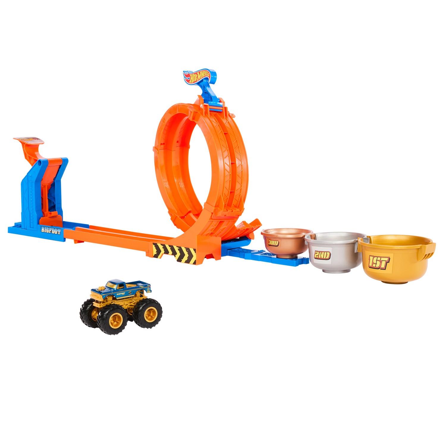 Hot Wheels Monster Trucks Loop & Flip Bigfoot (1:64)