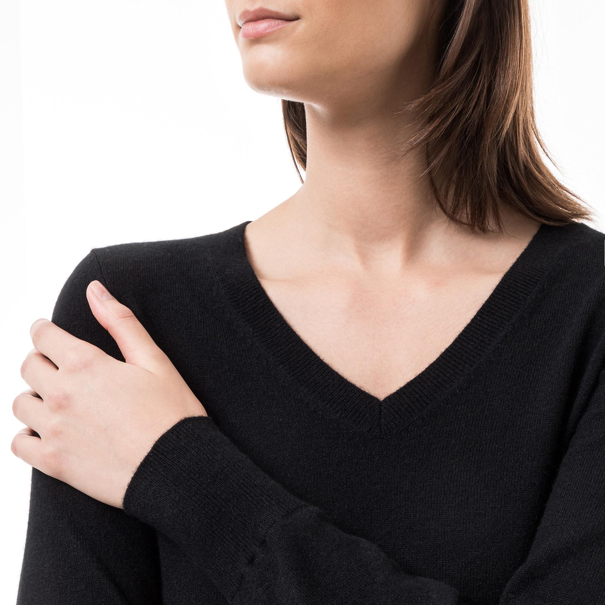 Manor Woman Bio-Cashmere Pullover, V-Neck