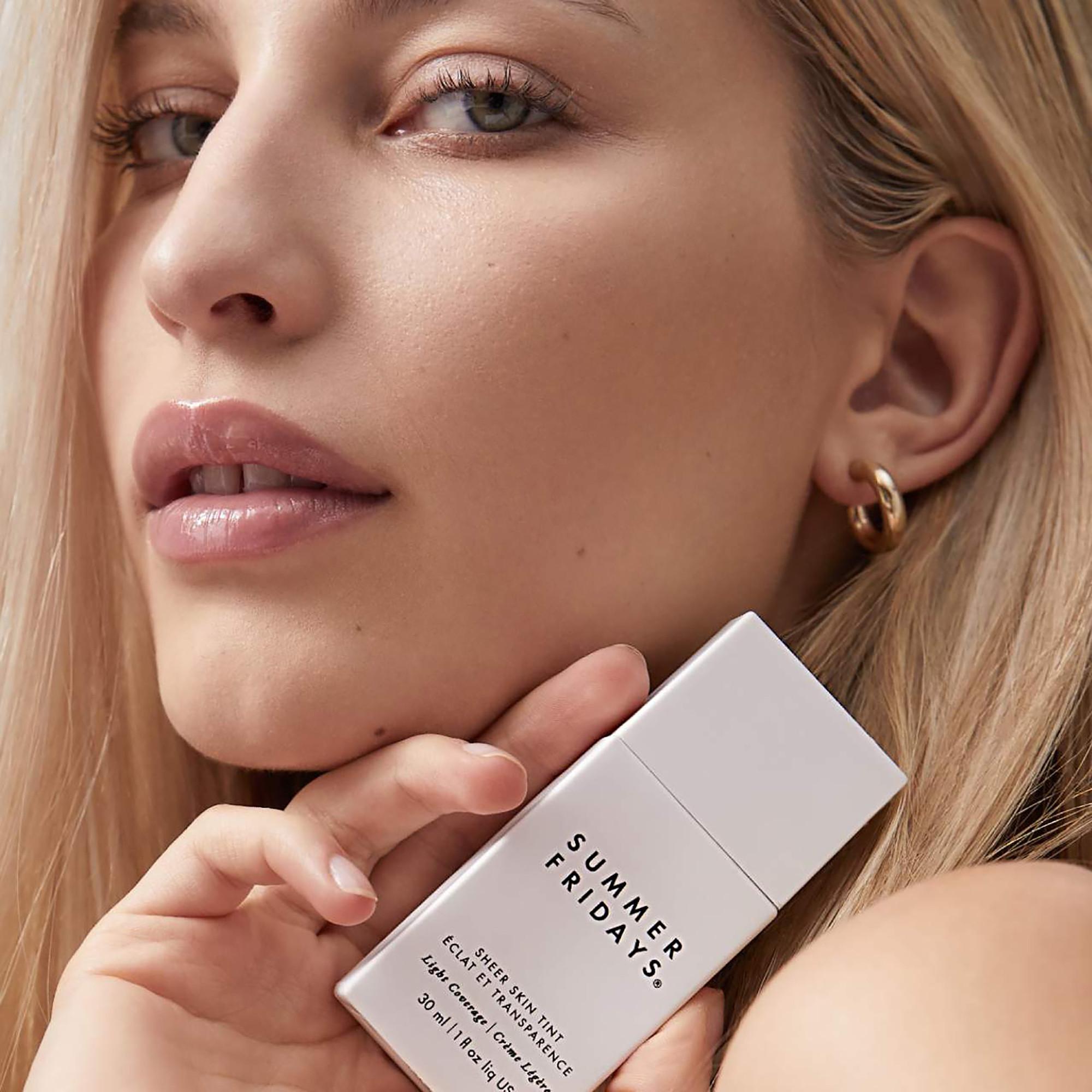 SUMMER FRIDAYS Sheer Skin Tint - Hyaluronsäure + Squalan