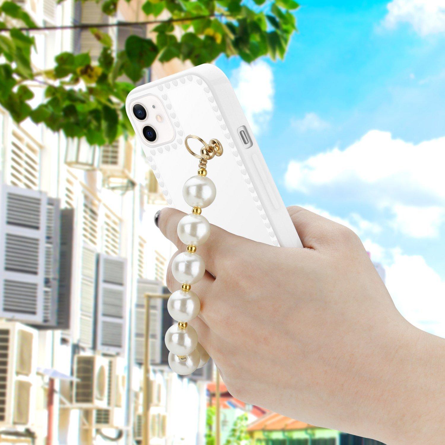 Cadorabo Hülle für Apple iPhone 12 mit Handgelenk Kette