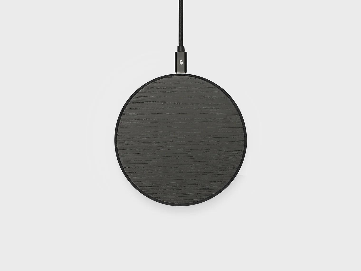 Oakywood Slim Charging Pad - Kabelloses Ladegerät aus Massivholz - Schwarz