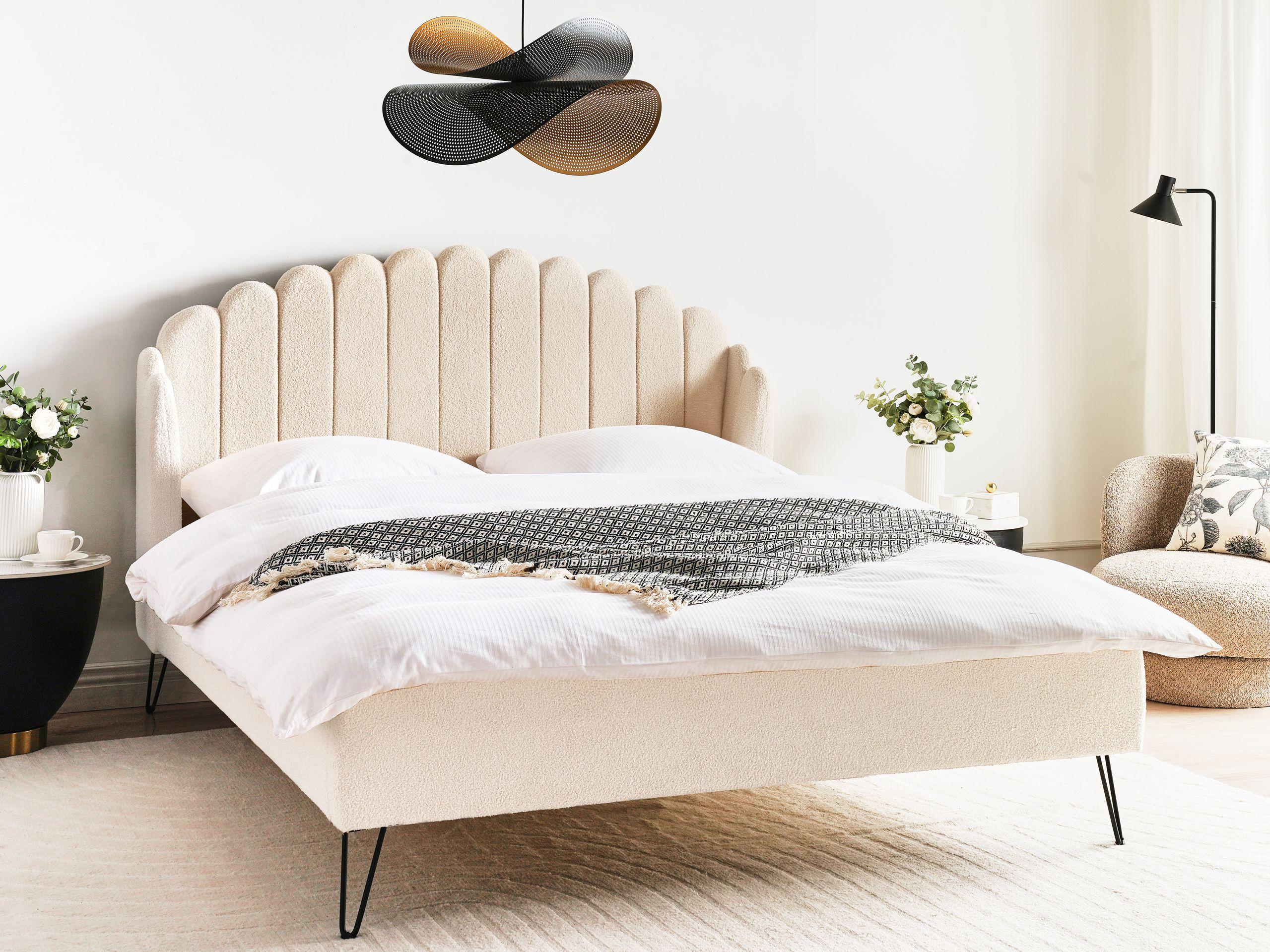 Beliani Bett mit Lattenrost aus Bouclé Retro AMBILLOU