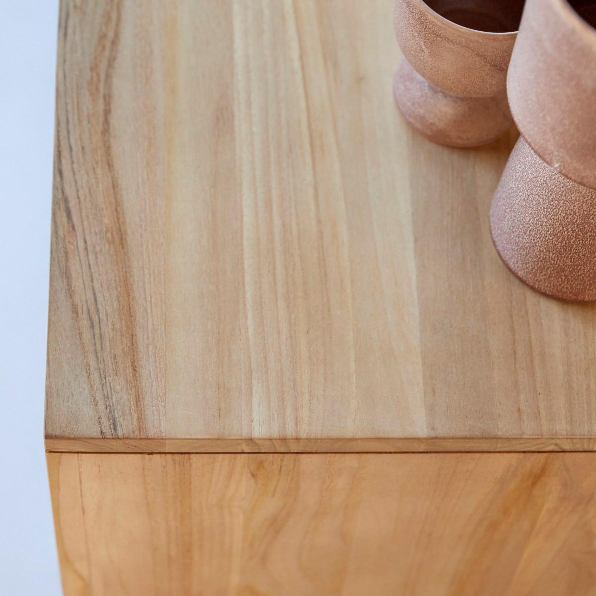 Tikamoon Quadratischer Couchtisch aus massivem Teakholz Anoa