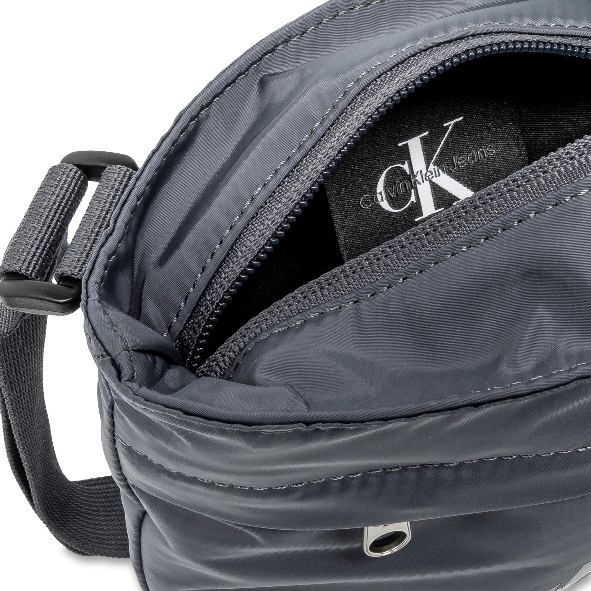Calvin Klein Jeans SPORT ESSENTIALS FLATPACK18 Umhängetasche