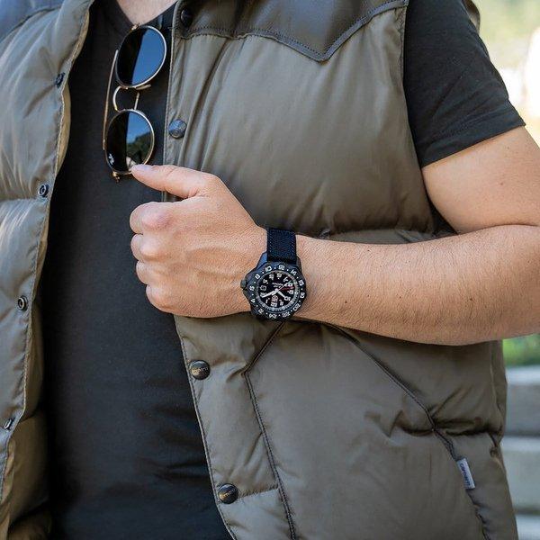 Luminox F-117 Nighthawk Analoguhr