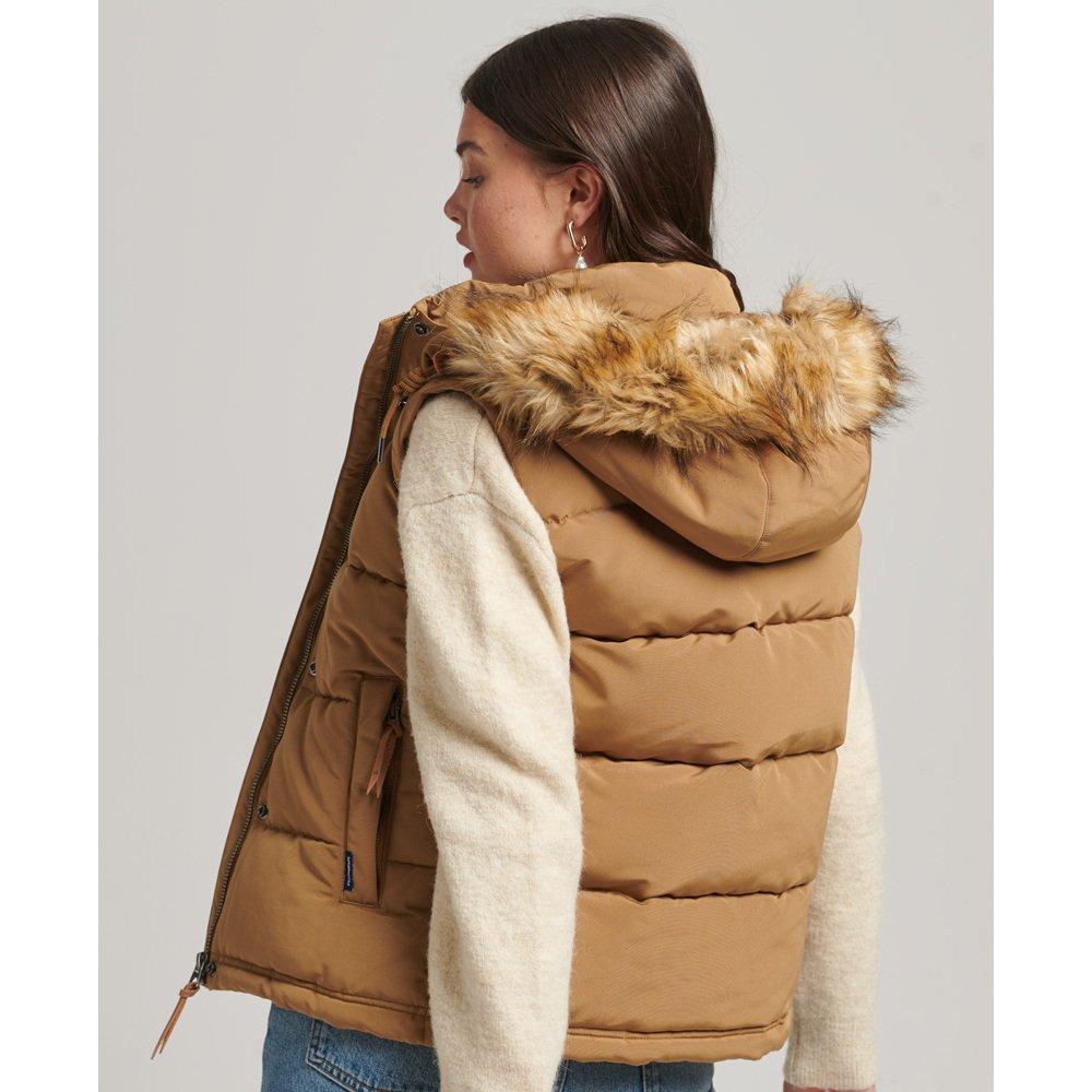 Superdry ärmelloe daunenjacke mit kuntpelz für en uperdry everet