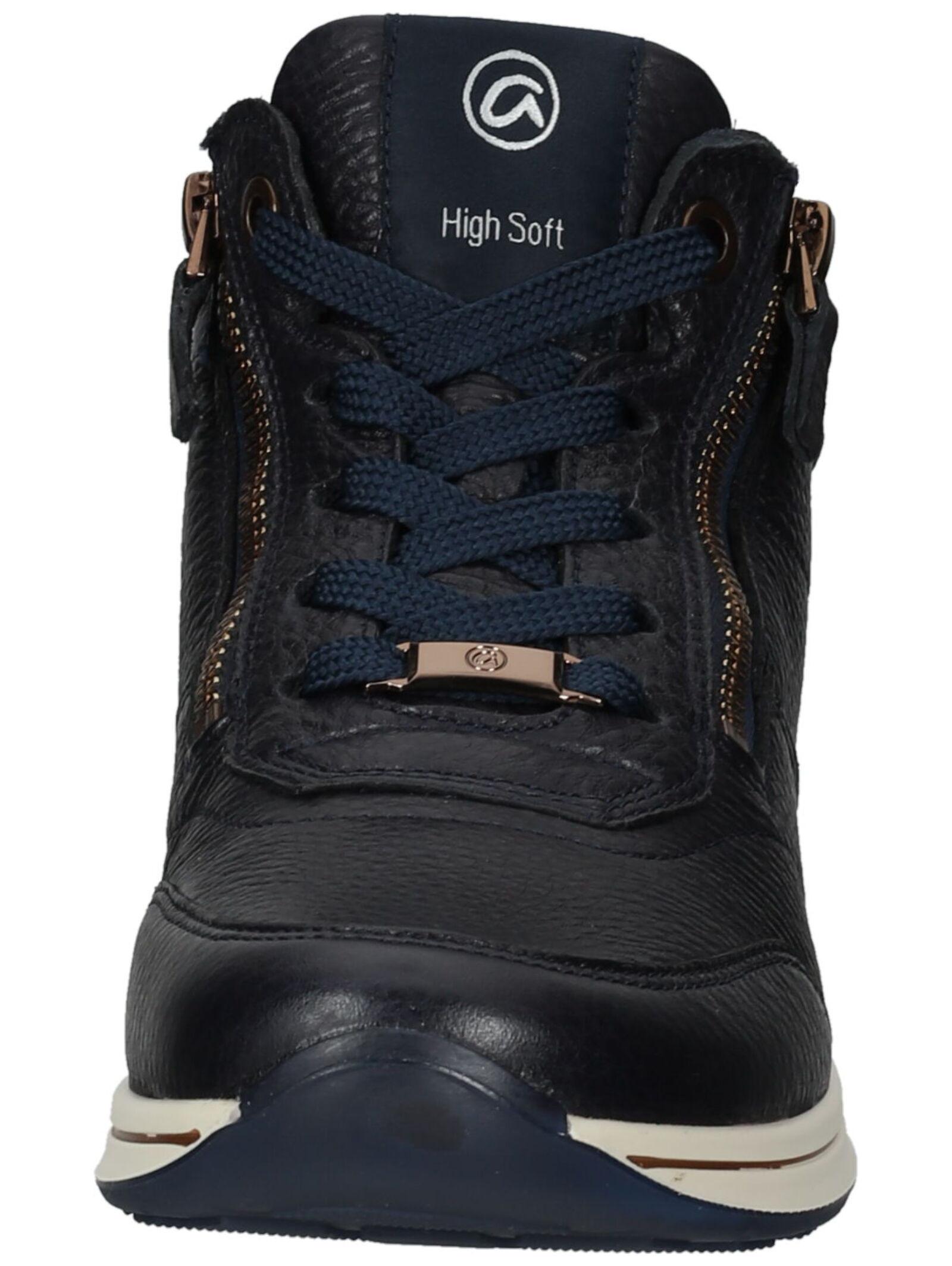 ara Sneaker