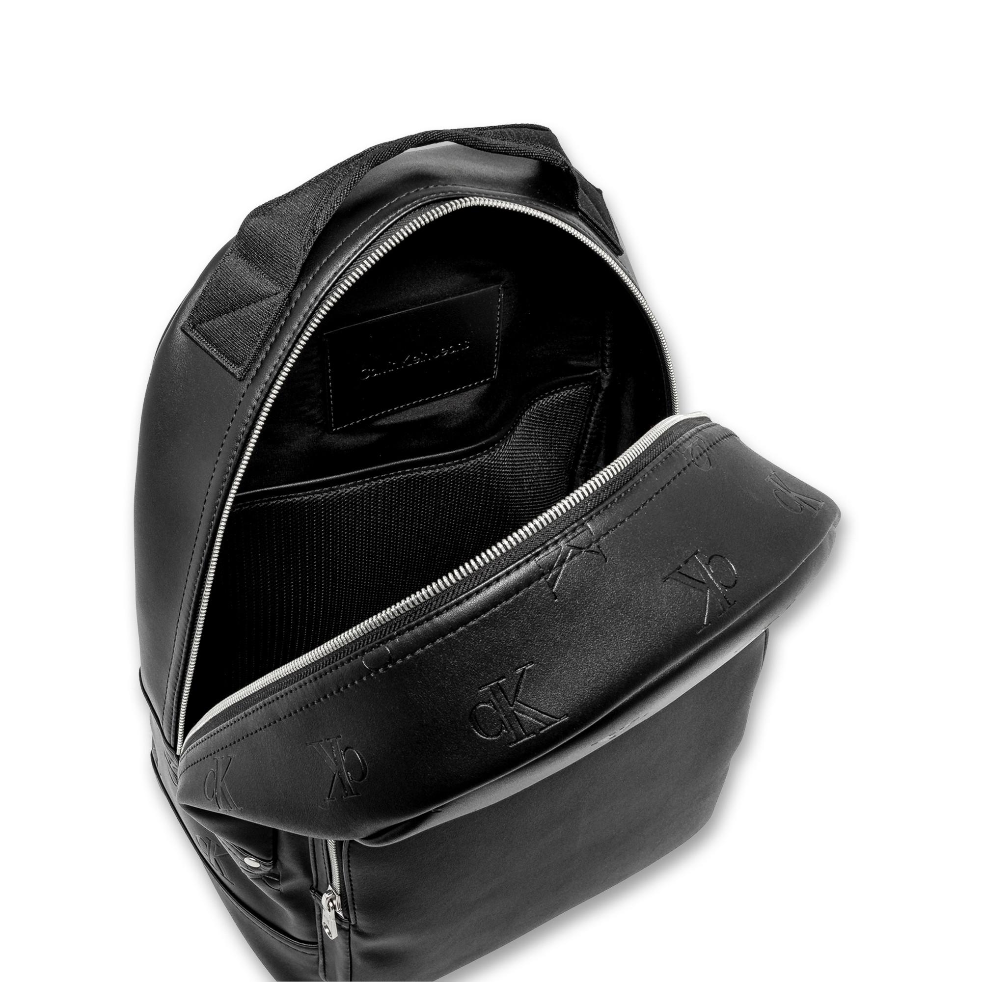 Calvin Klein AOP CENTER ZIP CAMPUS BPPU Rucksack