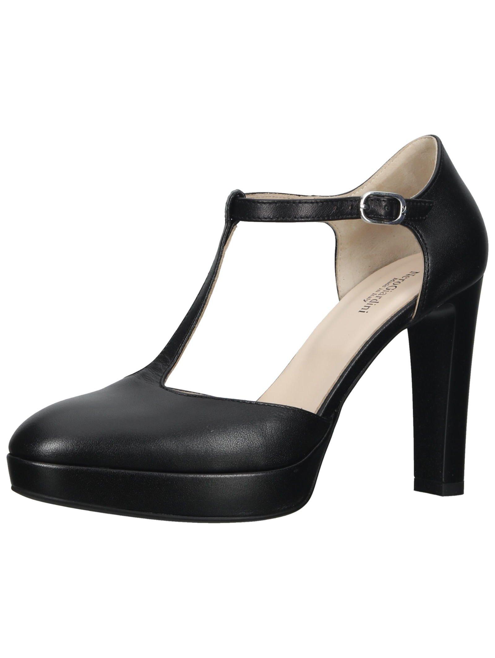 Nero Giardini Pumps