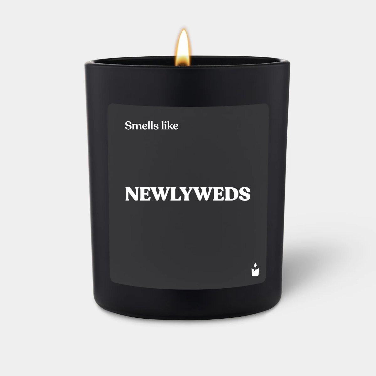 CandleHand Duftkerze Flowery Smells like newlyweds