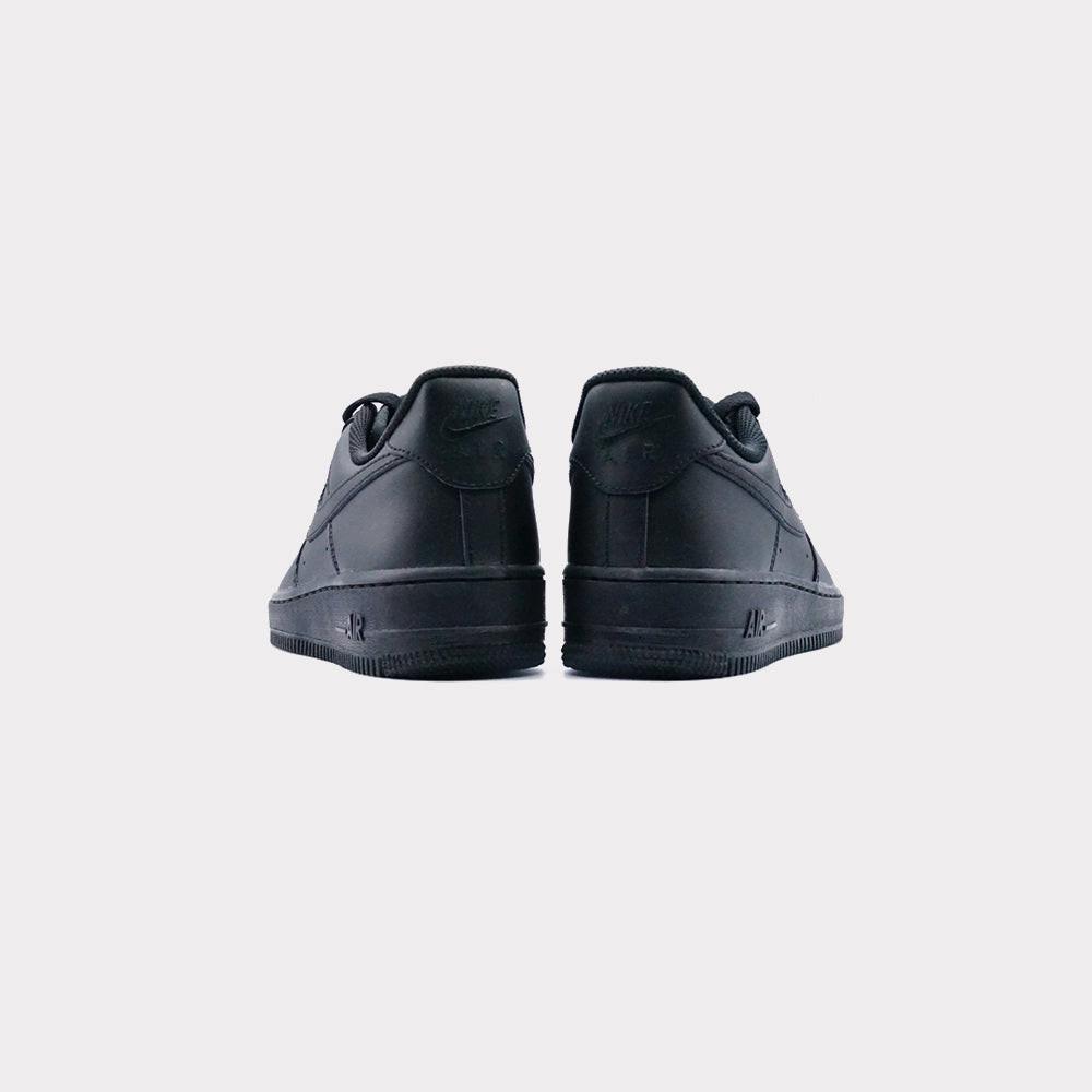 NIKE Air Force 1 - Black (W)