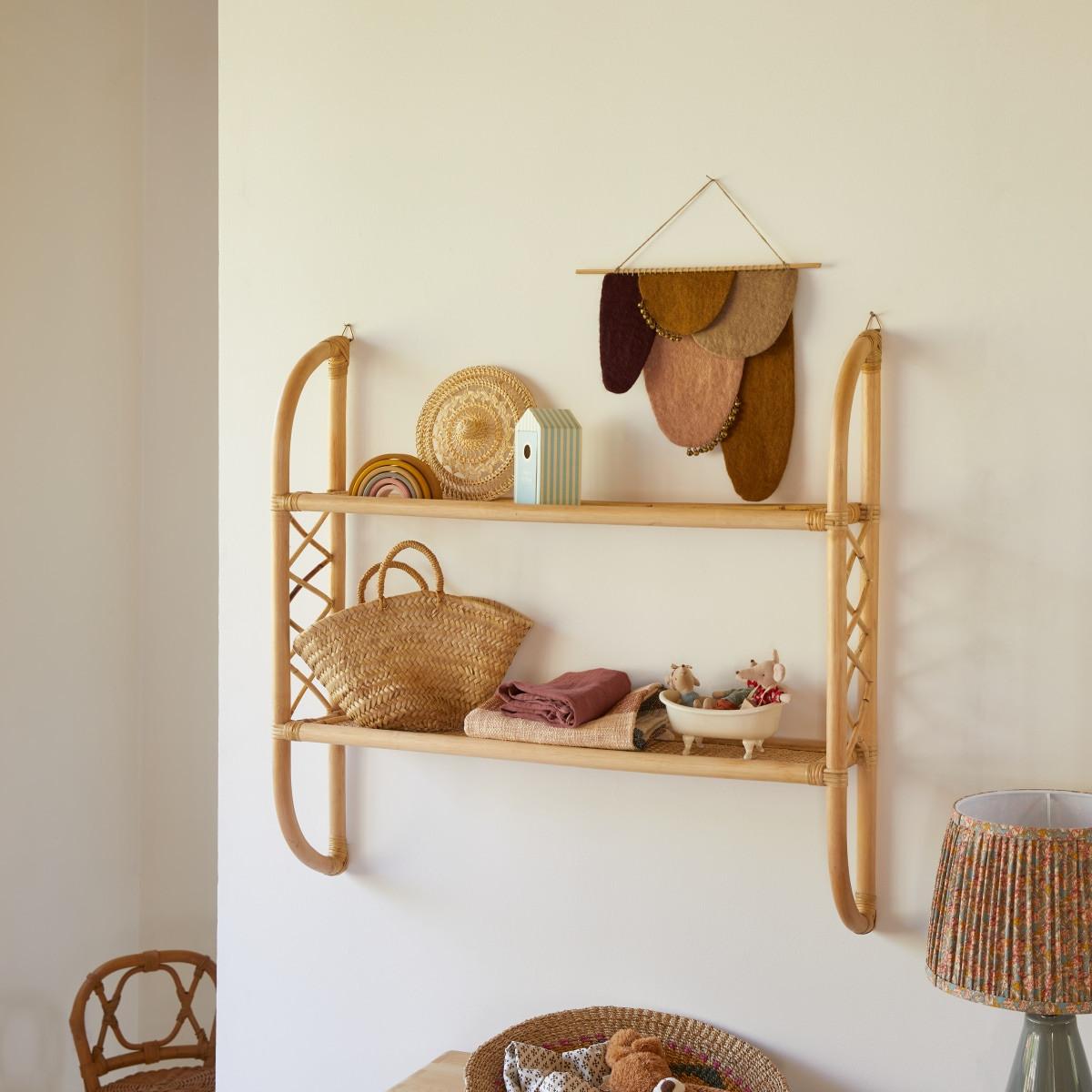 Tikamoon Kinder-Wandregal aus Rattan Marius