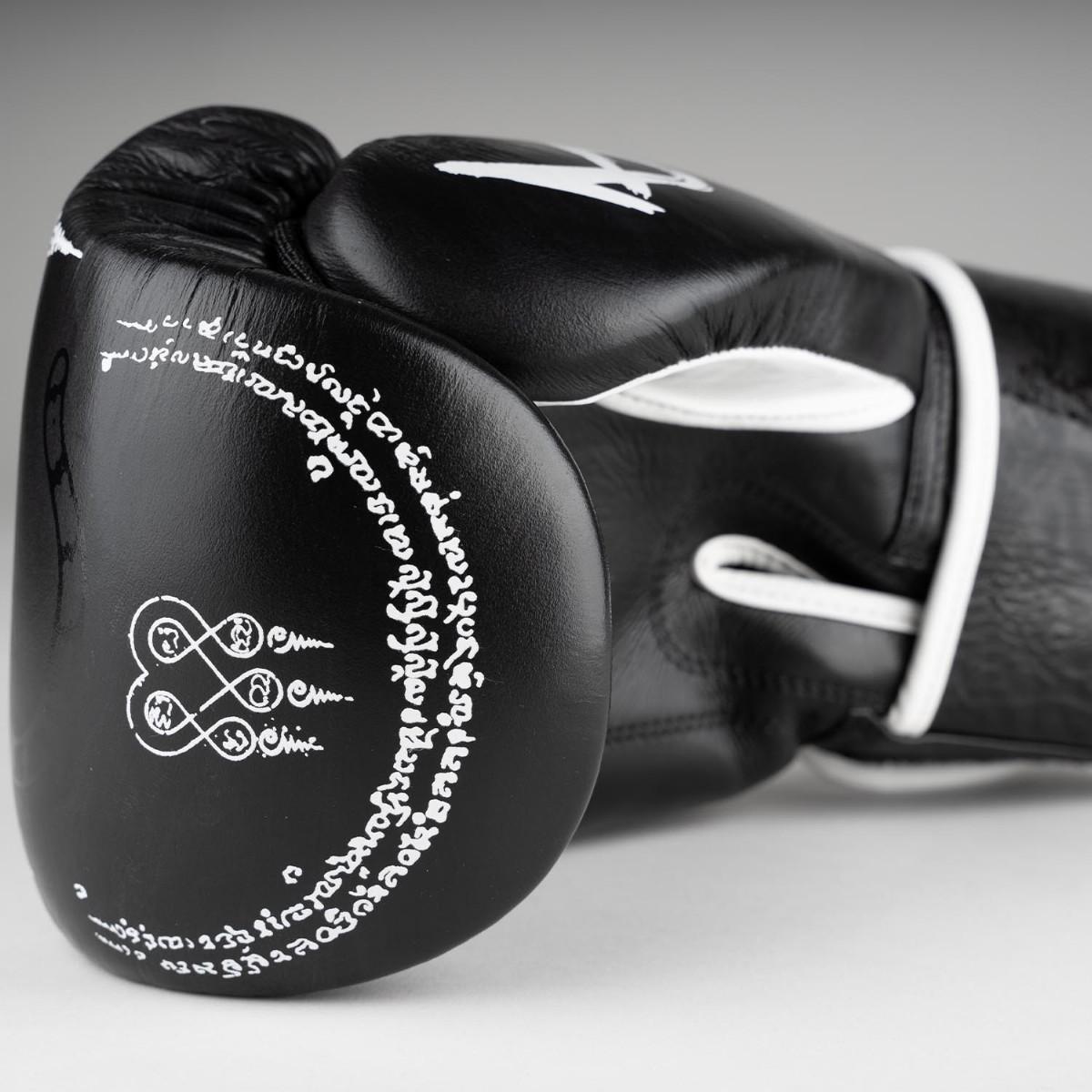 8WEAPONS 8 WEAPONS Boxing Gloves - Sak Yant Big Tiger black 10 Oz