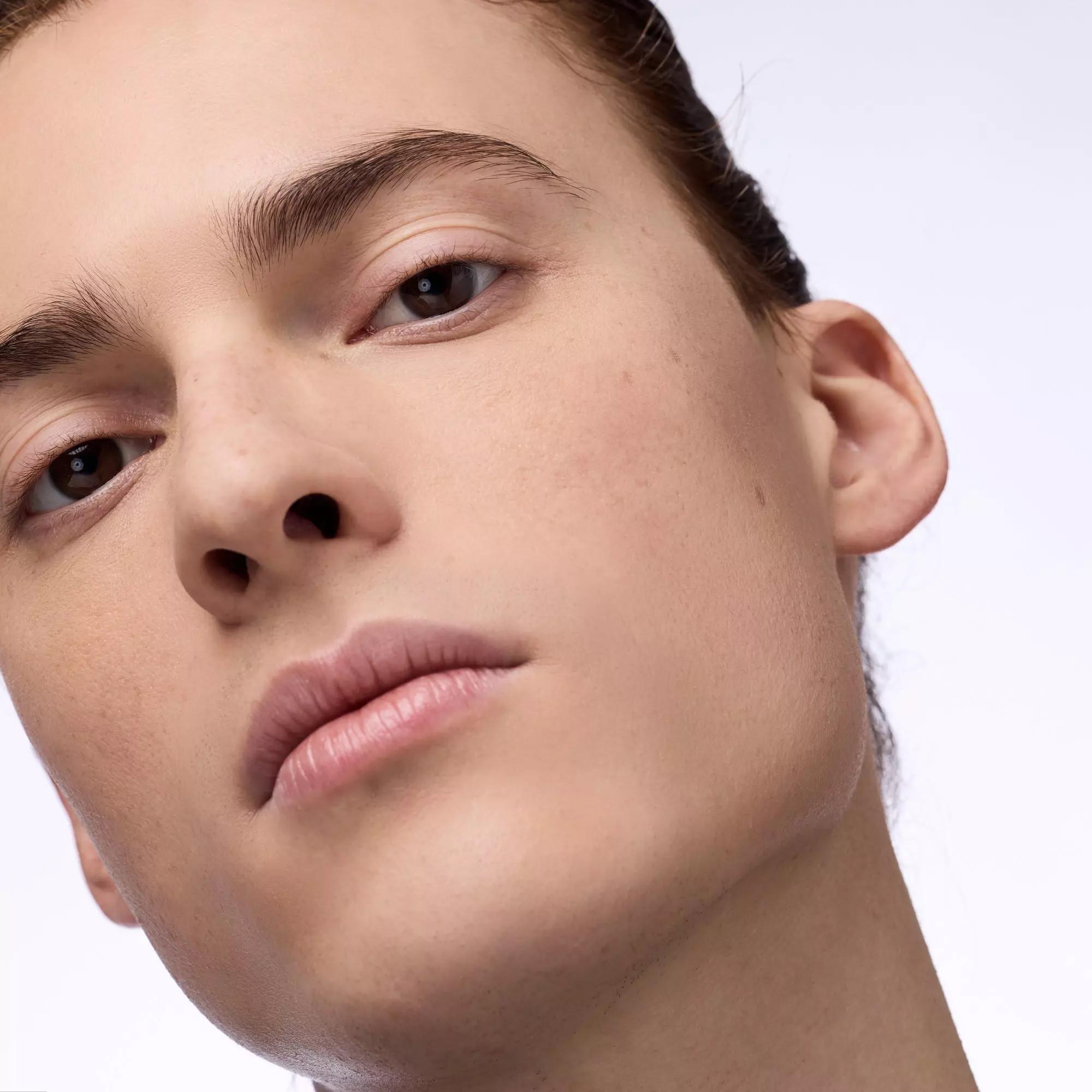 CATRICE Magic Shine Eraser Gel To Powder