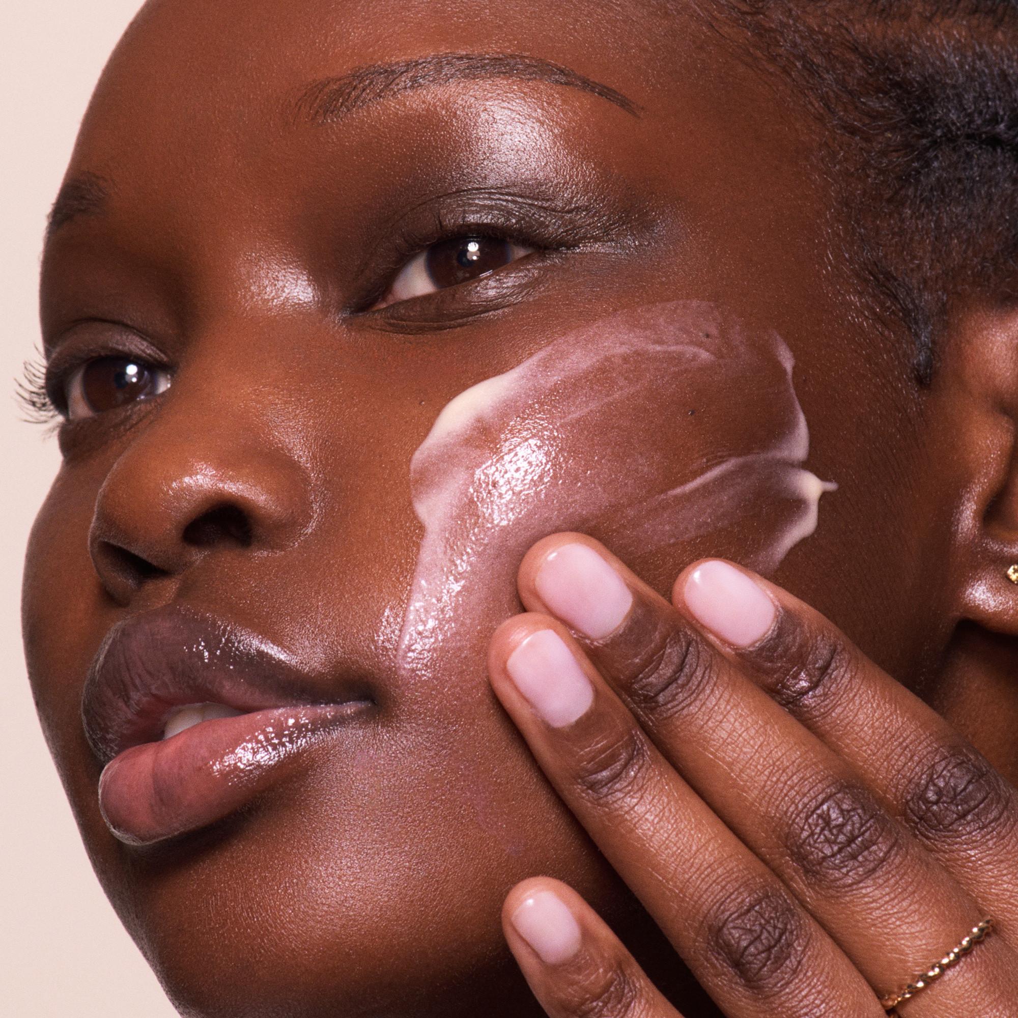 Ole Henriksen Peach Glaze Glow - Serum mit Niacinamid und Vitamin C