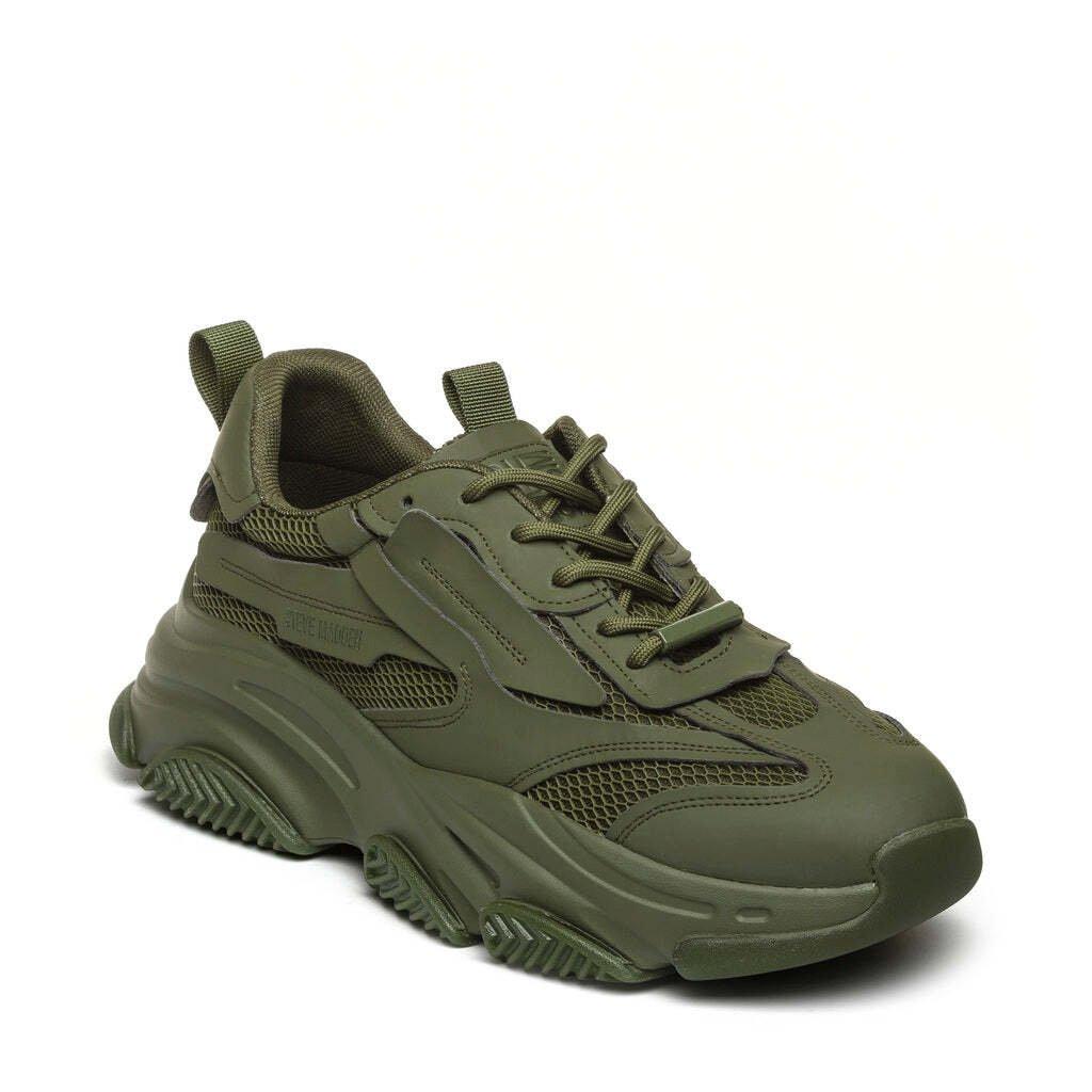 STEVE MADDEN sneakers possess