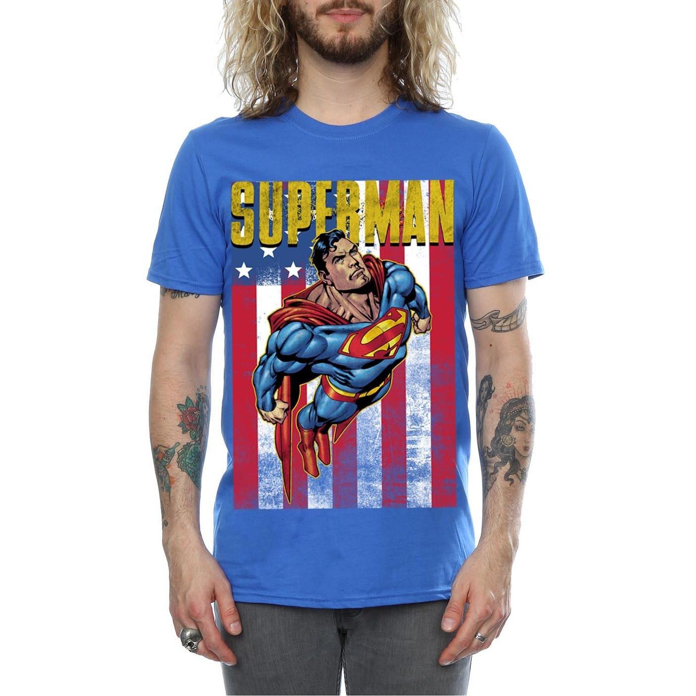 SUPERMAN Aktion Pose Amerikanische Flagge Print T-Shirt