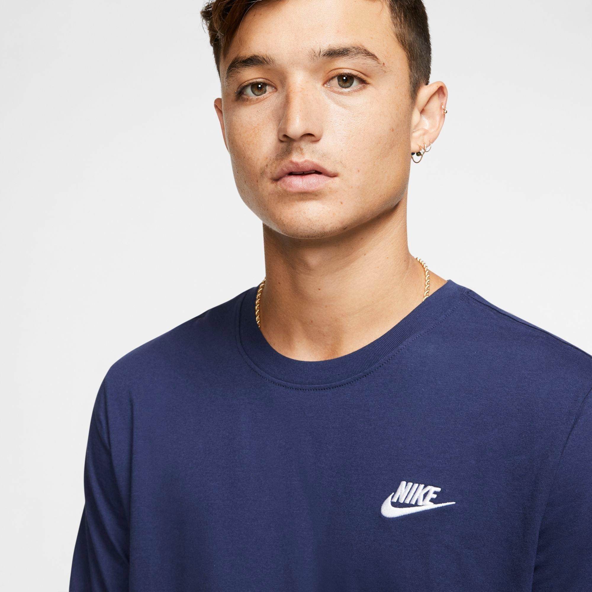 NIKE Sportswear Club\n T-Shirt, Rundhals, kurzarm