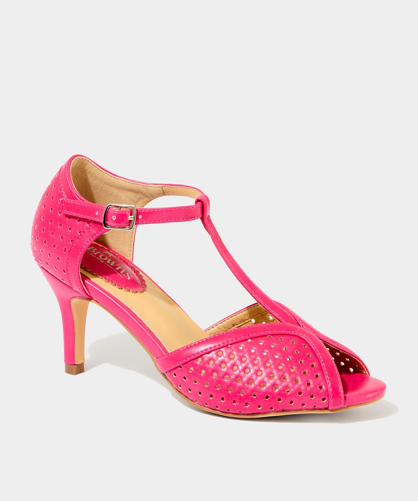 Joe Browns Laser geschnittene T-Bar Absätze