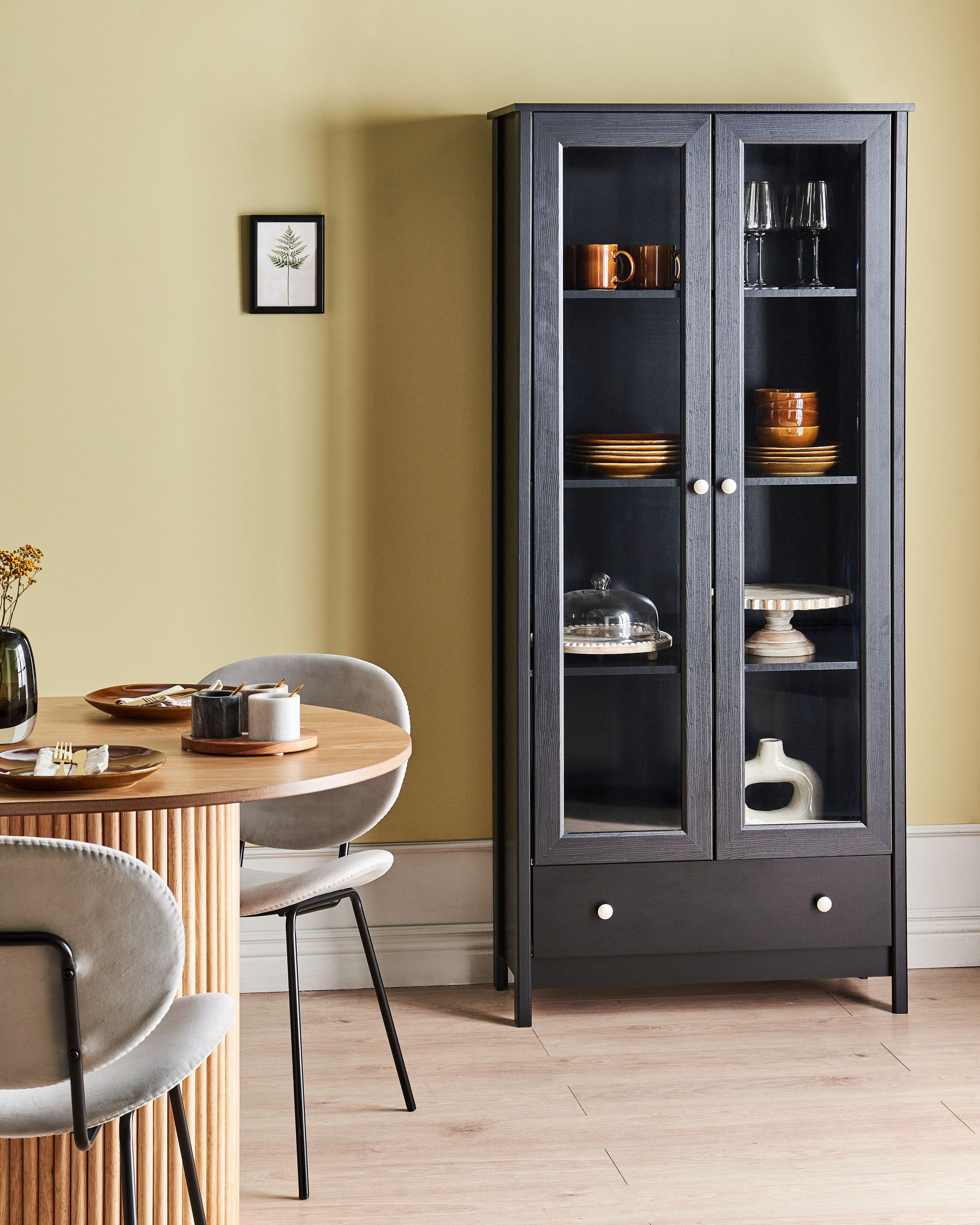 Beliani Vitrine mit Glastüren aus Faserplatte Skandinavisch NORNALUP