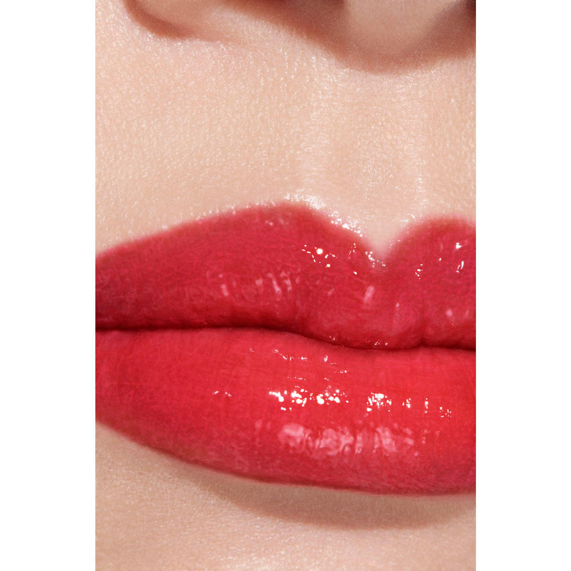 CHANEL ROUGE COCO FLASH colour, shine, intensity in a flash