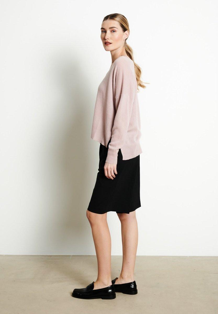 Studio Cashmere8 RIA 3 Pullover mit tiefem V-Ausschnitt oversize - 100% Kaschmir