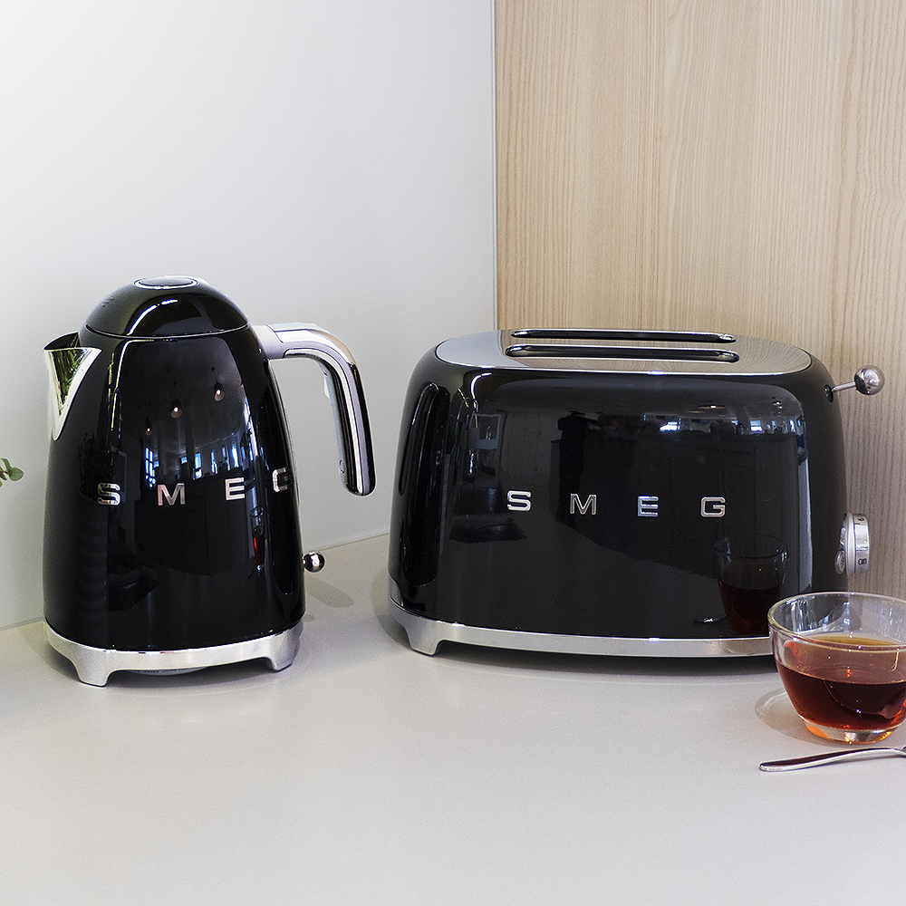 Smeg Brödrost 2 skivor TSF01 Svart