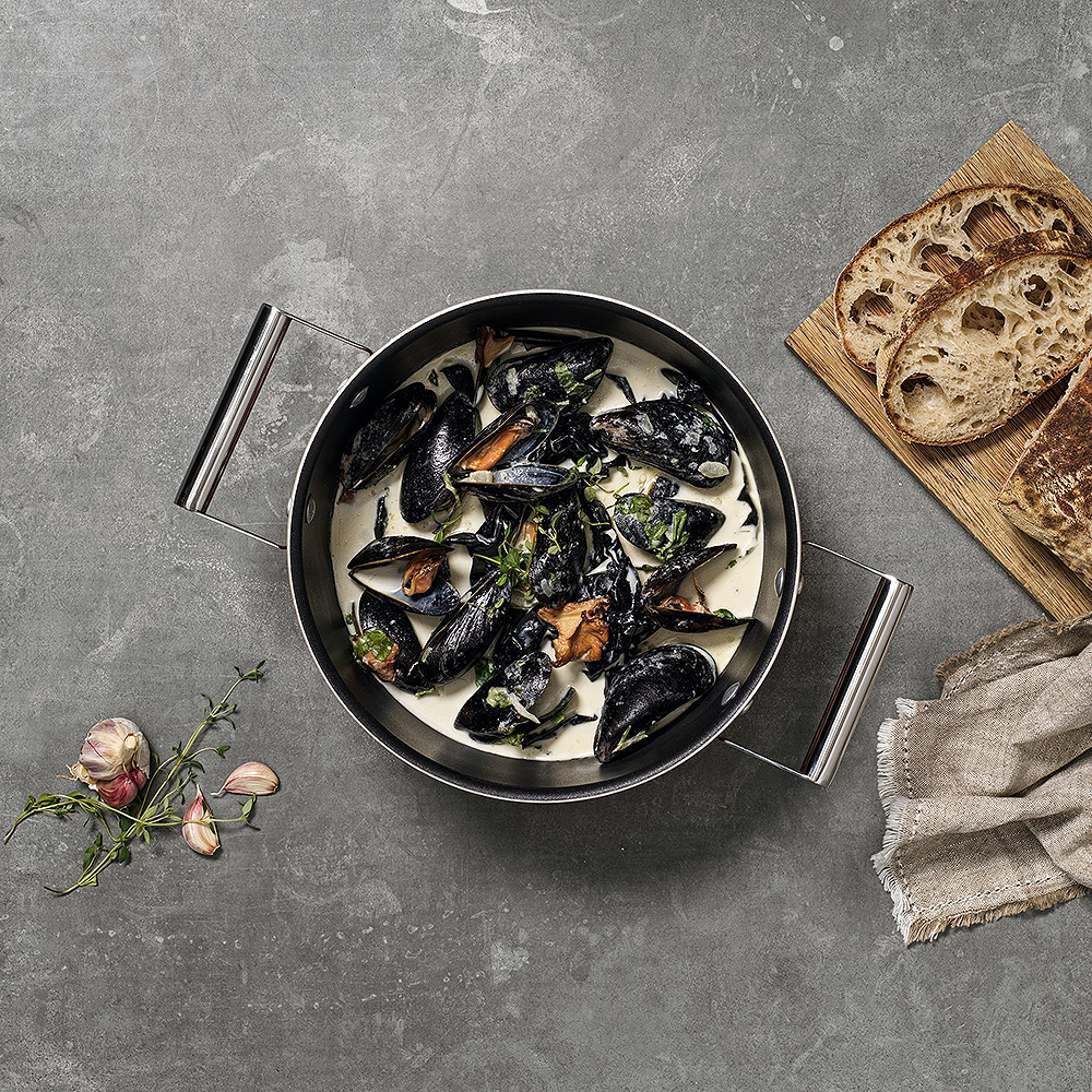 Smeg Kastrull Lock 26 cm Creme