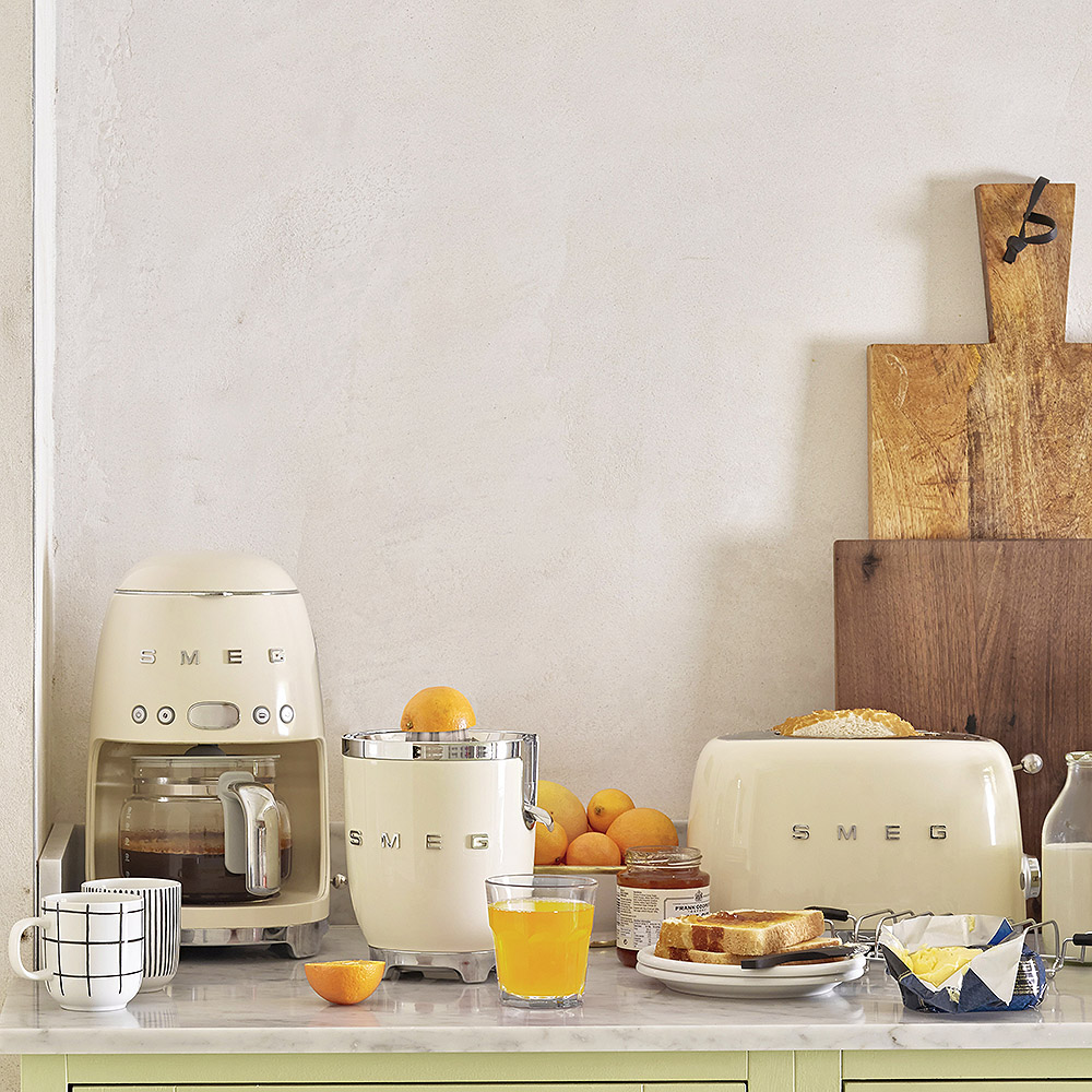 Smeg Kaffebryggare DCF02 1,4 L Creme